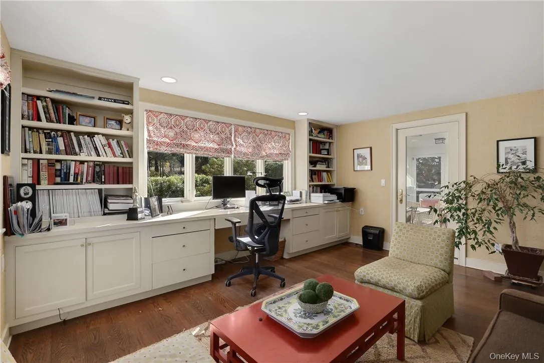 77 Hook Road, Bedford, NY, 4 Bedrooms Bedrooms, 9 Rooms Rooms,3 BathroomsBathrooms,Residential Lease,For Rent,Hook,0,977352 77 Hook Road, Bedford, NY, 4 Bedrooms Bedrooms, 9 Rooms Rooms,3 BathroomsBathrooms,Residential Lease,For Rent,Hook,0,977352