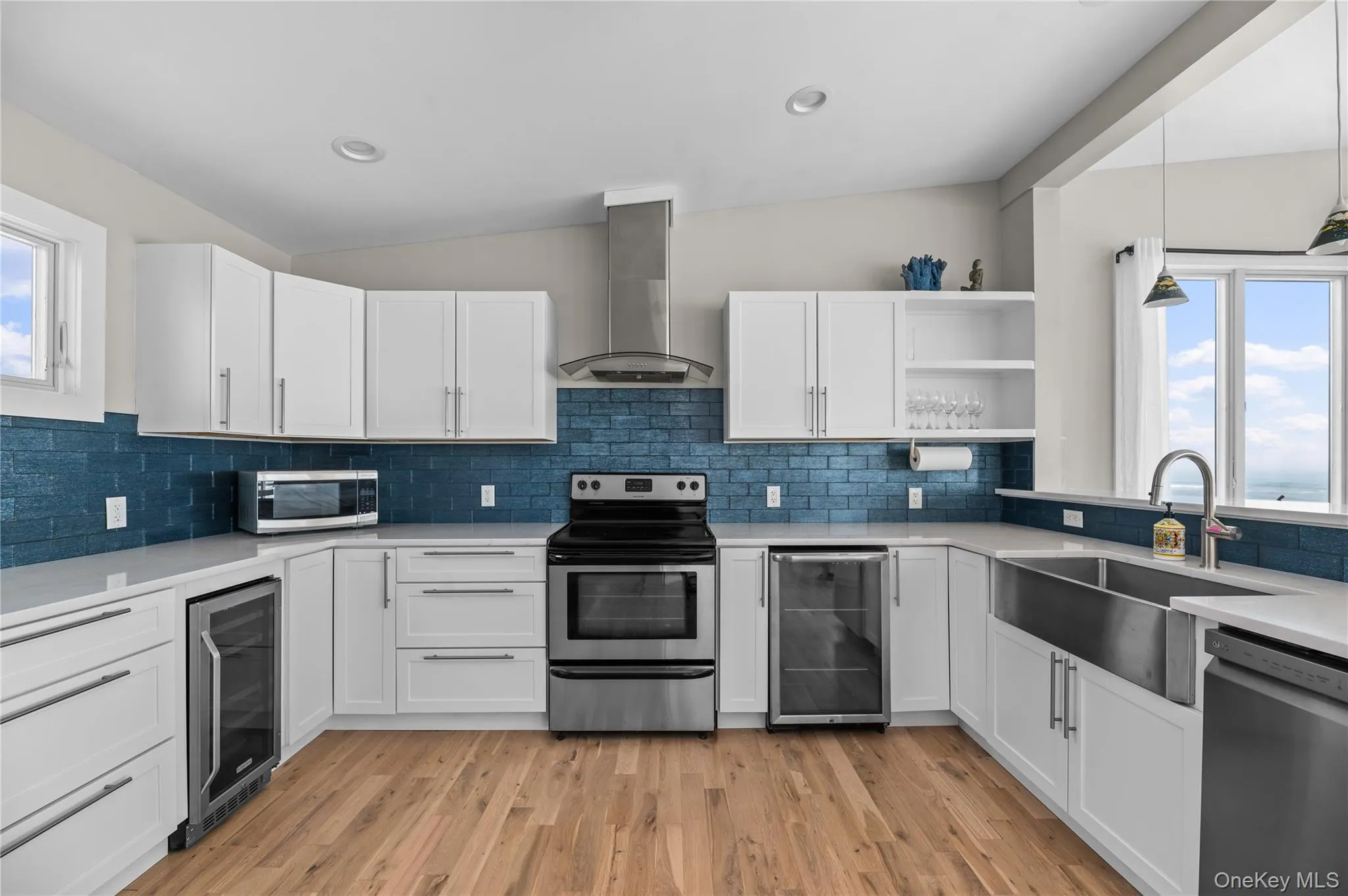 37 Traffic Avenue, Brookhaven, NY, 5 Bedrooms Bedrooms, 13 Rooms Rooms,2 BathroomsBathrooms,Residential,For Rent,Traffic,0,977357 37 Traffic Avenue, Brookhaven, NY, 5 Bedrooms Bedrooms, 13 Rooms Rooms,2 BathroomsBathrooms,Residential,For Rent,Traffic,0,977357