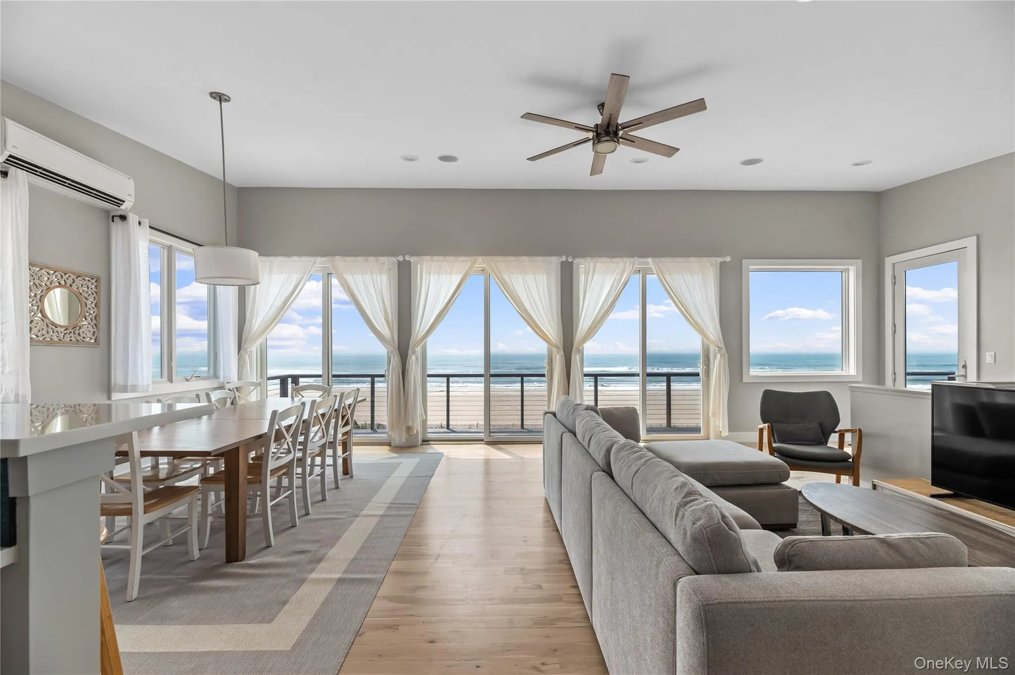37 Traffic Avenue, Brookhaven, NY, 5 Bedrooms Bedrooms, 13 Rooms Rooms,2 BathroomsBathrooms,Residential,For Rent,Traffic,0,977357 37 Traffic Avenue, Brookhaven, NY, 5 Bedrooms Bedrooms, 13 Rooms Rooms,2 BathroomsBathrooms,Residential,For Rent,Traffic,0,977357