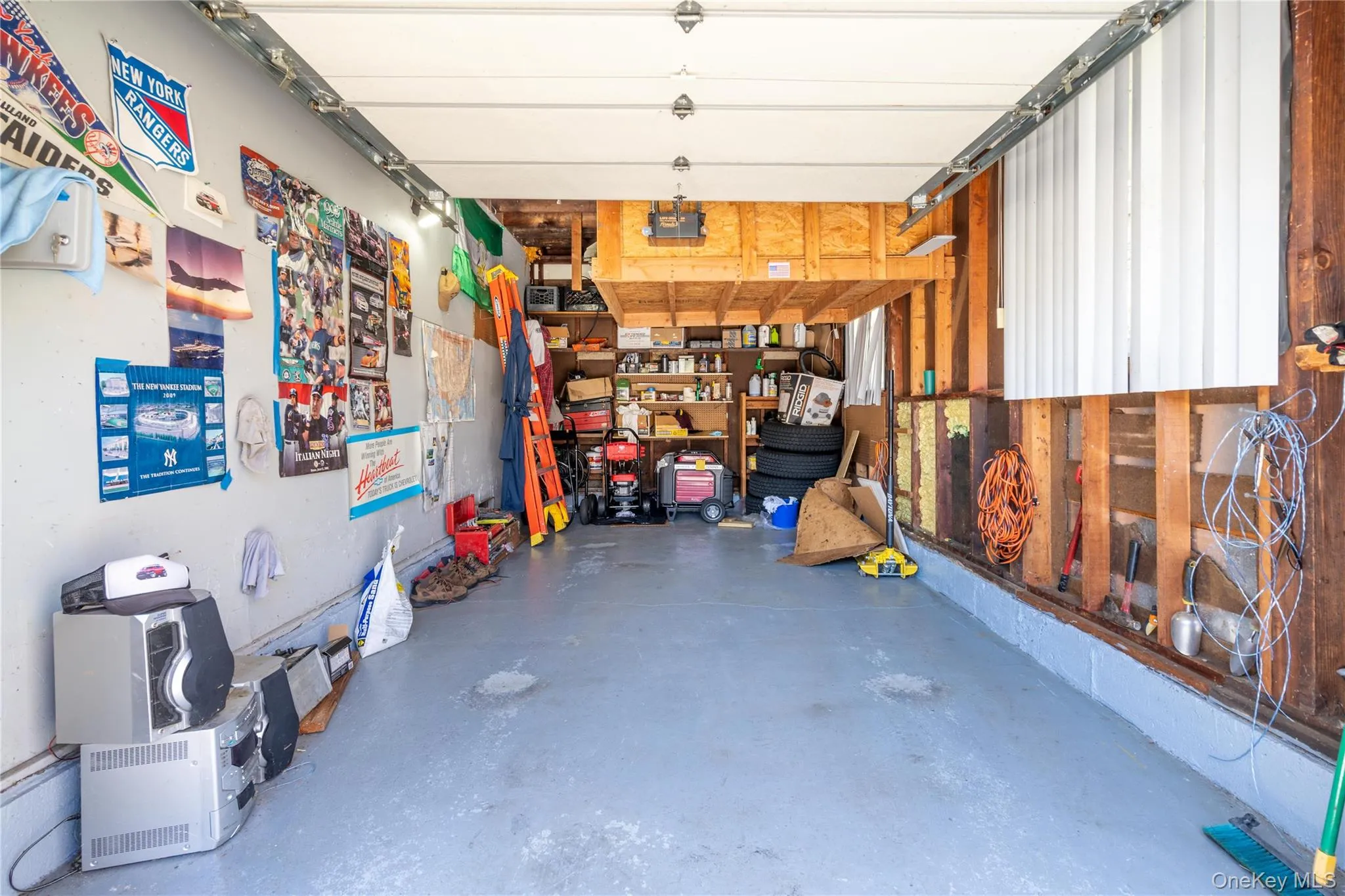 6 Edcris Lane, Huntington, NY, 3 Bedrooms Bedrooms, 7 Rooms Rooms,3 BathroomsBathrooms,Residential,For Rent,Edcris,0,977360 6 Edcris Lane, Huntington, NY, 3 Bedrooms Bedrooms, 7 Rooms Rooms,3 BathroomsBathrooms,Residential,For Rent,Edcris,0,977360
