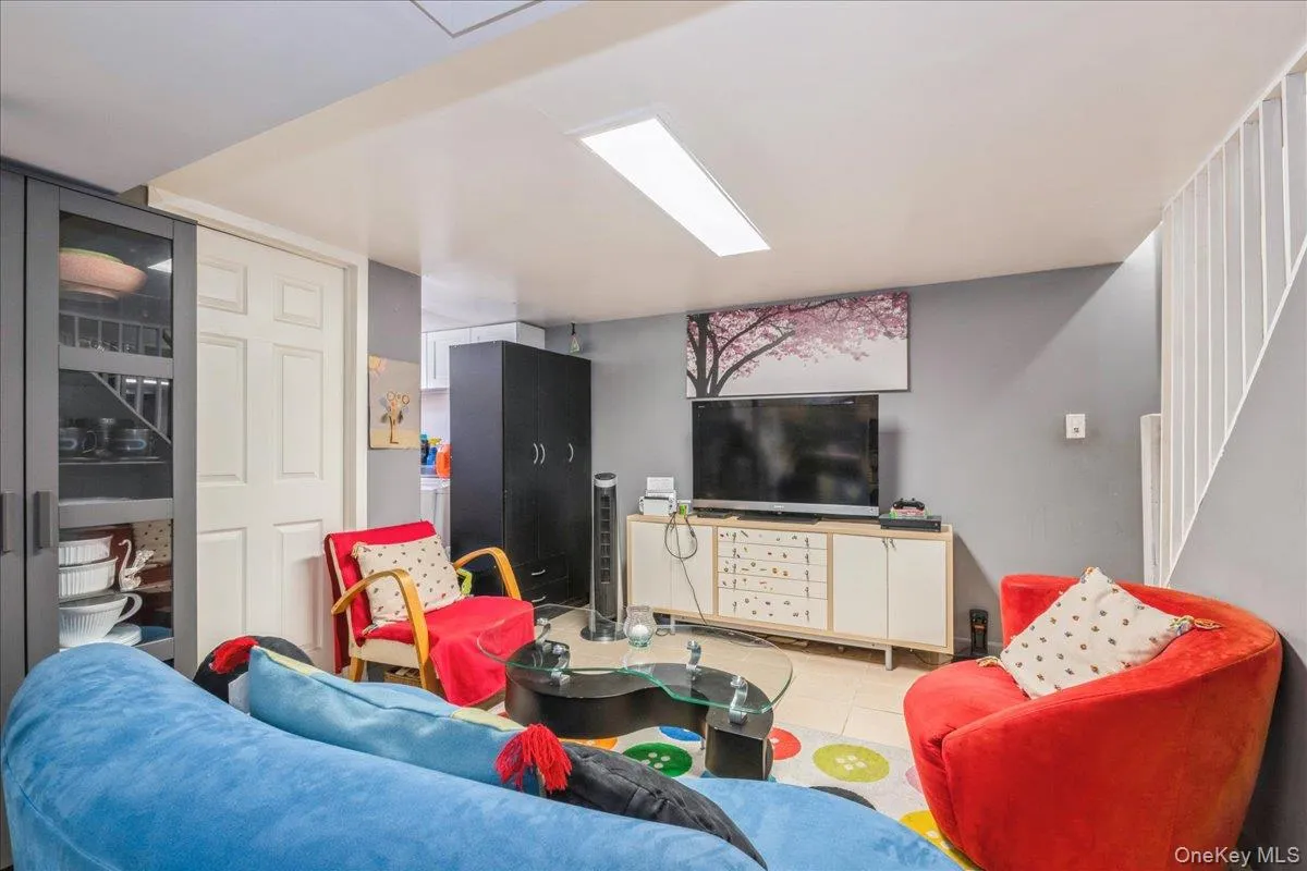 20047 39th Avenue, New York, NY, 4 Bedrooms Bedrooms, 7 Rooms Rooms,2 BathroomsBathrooms,Residential,For Rent,39th,0,977385 20047 39th Avenue, New York, NY, 4 Bedrooms Bedrooms, 7 Rooms Rooms,2 BathroomsBathrooms,Residential,For Rent,39th,0,977385
