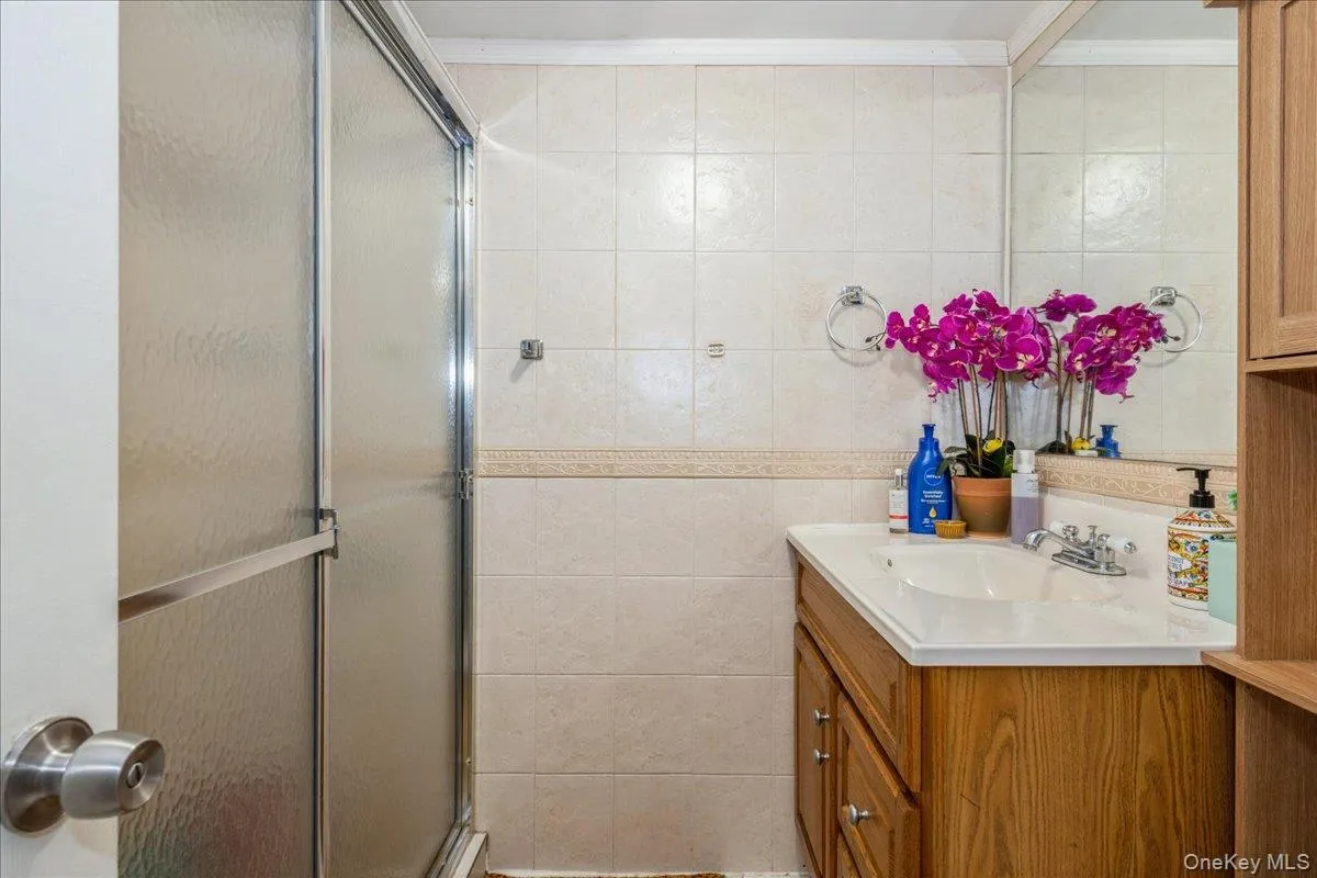 20047 39th Avenue, New York, NY, 4 Bedrooms Bedrooms, 7 Rooms Rooms,2 BathroomsBathrooms,Residential,For Rent,39th,0,977385 20047 39th Avenue, New York, NY, 4 Bedrooms Bedrooms, 7 Rooms Rooms,2 BathroomsBathrooms,Residential,For Rent,39th,0,977385