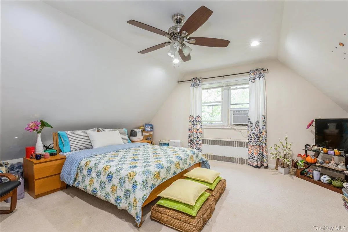 20047 39th Avenue, New York, NY, 4 Bedrooms Bedrooms, 7 Rooms Rooms,2 BathroomsBathrooms,Residential,For Rent,39th,0,977385 20047 39th Avenue, New York, NY, 4 Bedrooms Bedrooms, 7 Rooms Rooms,2 BathroomsBathrooms,Residential,For Rent,39th,0,977385