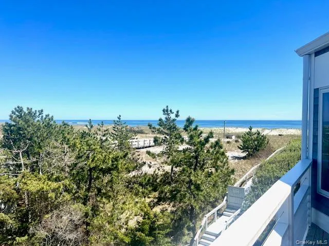 539 Dune Road, Southampton, NY, 3 Bedrooms Bedrooms, 6 Rooms Rooms,2 BathroomsBathrooms,Residential Lease,For Rent,Dune,0,977389 539 Dune Road, Southampton, NY, 3 Bedrooms Bedrooms, 6 Rooms Rooms,2 BathroomsBathrooms,Residential Lease,For Rent,Dune,0,977389