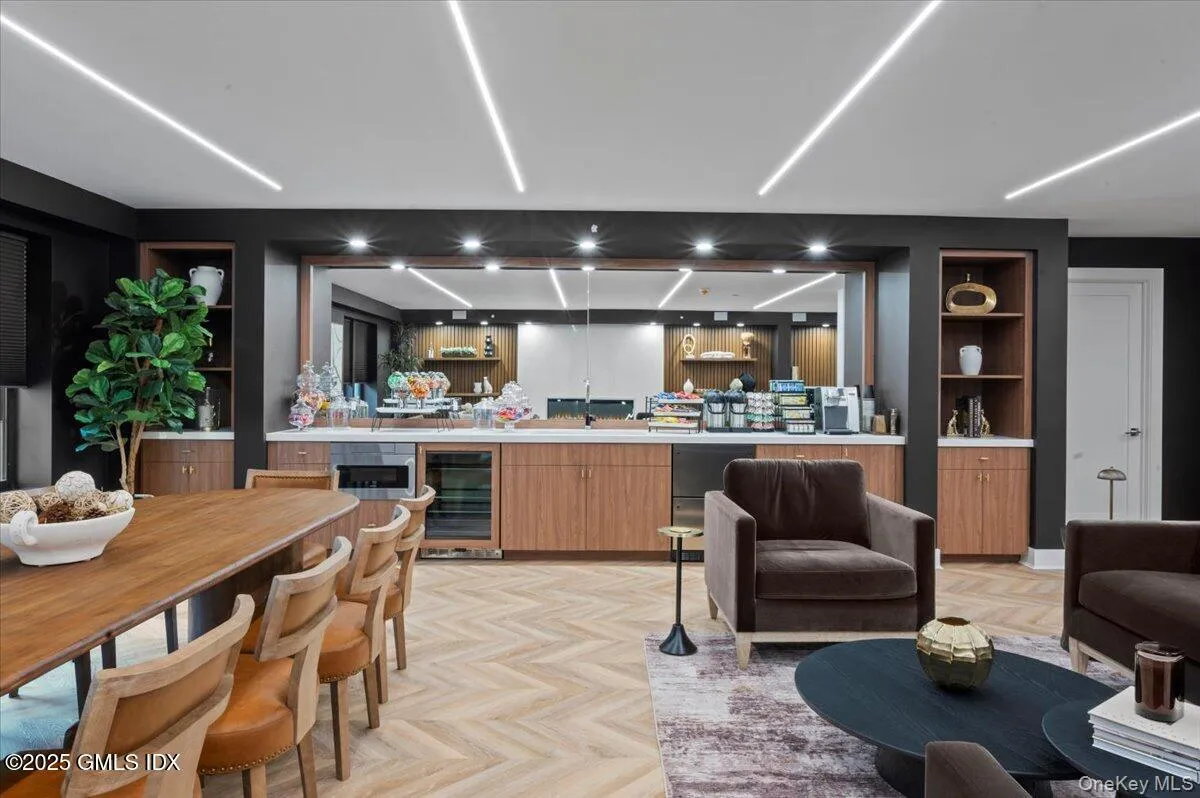 Resident Lounge Resident Lounge