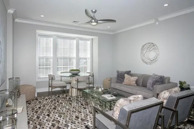 75 Circle Drive, Islip, NY, 1 Bedroom Bedrooms, 4 Rooms Rooms,1 BathroomBathrooms,Residential Lease,For Rent,Circle,0,977404 75 Circle Drive, Islip, NY, 1 Bedroom Bedrooms, 4 Rooms Rooms,1 BathroomBathrooms,Residential Lease,For Rent,Circle,0,977404