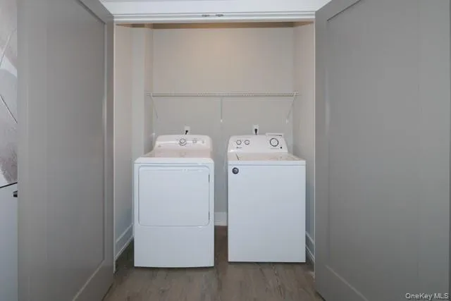 75 Circle Drive, Islip, NY, 1 Bedroom Bedrooms, 4 Rooms Rooms,1 BathroomBathrooms,Residential Lease,For Rent,Circle,0,977404 75 Circle Drive, Islip, NY, 1 Bedroom Bedrooms, 4 Rooms Rooms,1 BathroomBathrooms,Residential Lease,For Rent,Circle,0,977404