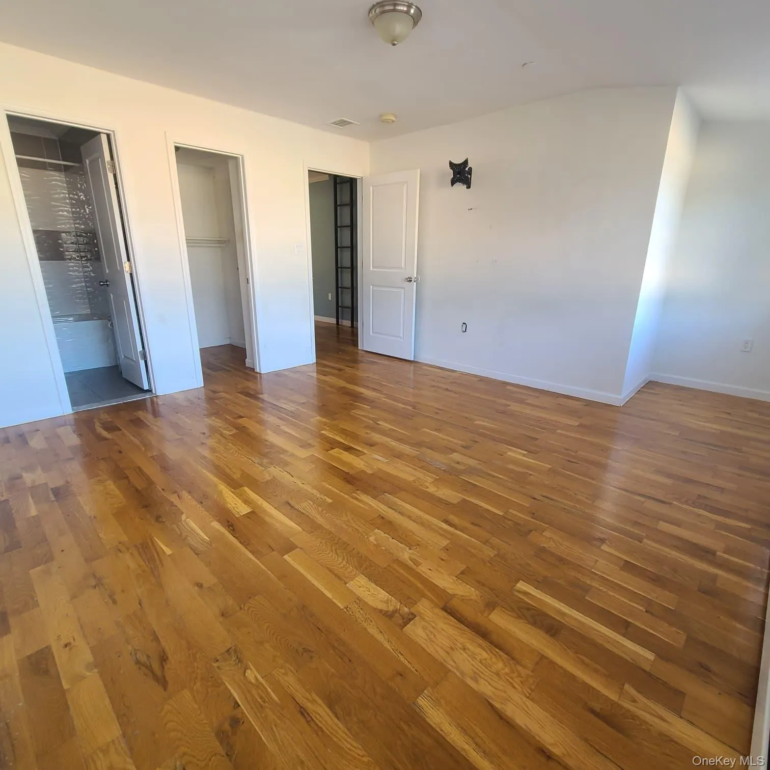 10442 164th Street, New York, NY, 3 Bedrooms Bedrooms, 9 Rooms Rooms,3 BathroomsBathrooms,Residential Lease,For Rent,164th,0,977414 10442 164th Street, New York, NY, 3 Bedrooms Bedrooms, 9 Rooms Rooms,3 BathroomsBathrooms,Residential Lease,For Rent,164th,0,977414