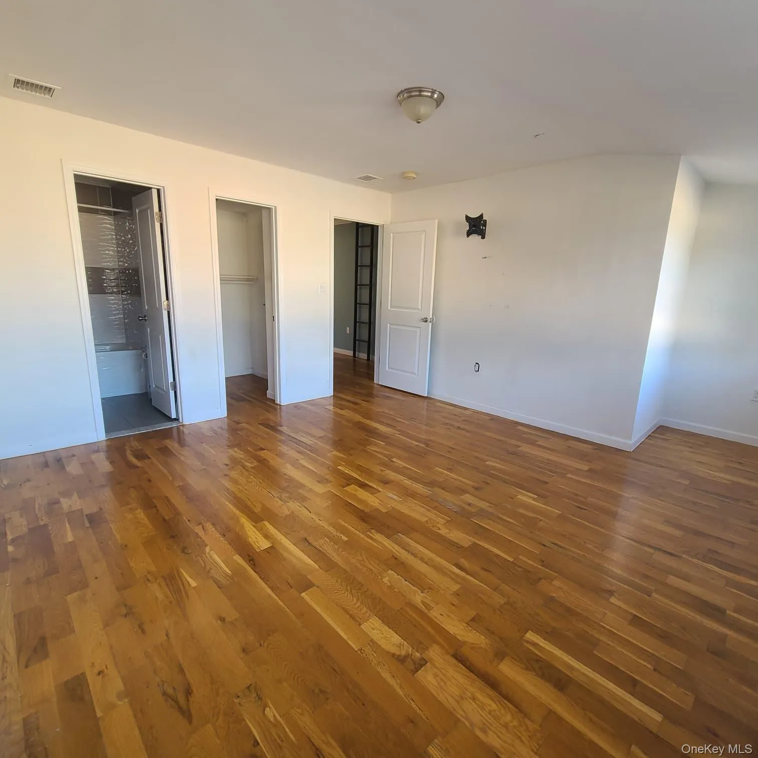 10442 164th Street, New York, NY, 3 Bedrooms Bedrooms, 9 Rooms Rooms,3 BathroomsBathrooms,Residential Lease,For Rent,164th,0,977414 10442 164th Street, New York, NY, 3 Bedrooms Bedrooms, 9 Rooms Rooms,3 BathroomsBathrooms,Residential Lease,For Rent,164th,0,977414