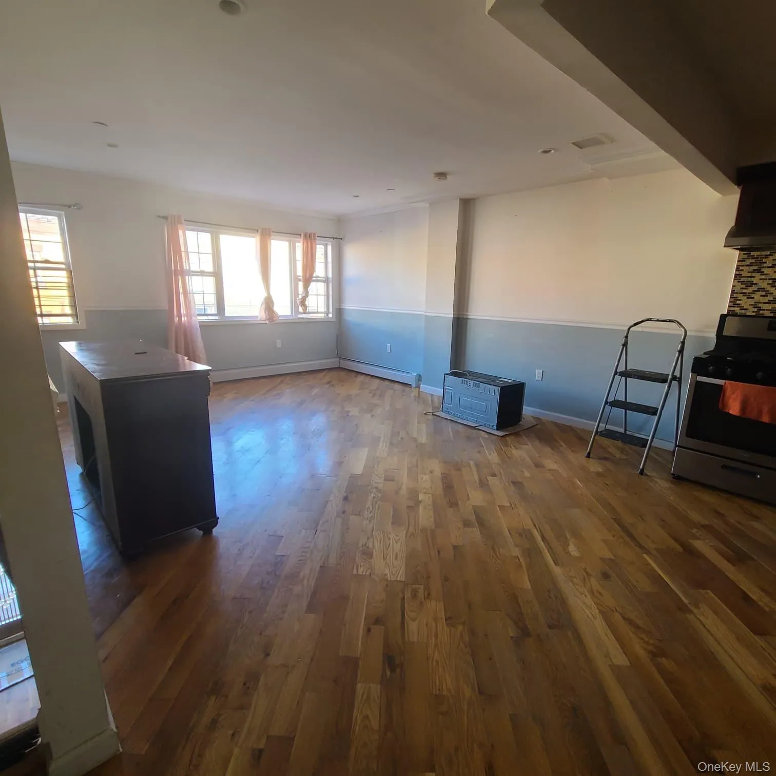 10442 164th Street, New York, NY, 3 Bedrooms Bedrooms, 9 Rooms Rooms,3 BathroomsBathrooms,Residential Lease,For Rent,164th,0,977414 10442 164th Street, New York, NY, 3 Bedrooms Bedrooms, 9 Rooms Rooms,3 BathroomsBathrooms,Residential Lease,For Rent,164th,0,977414