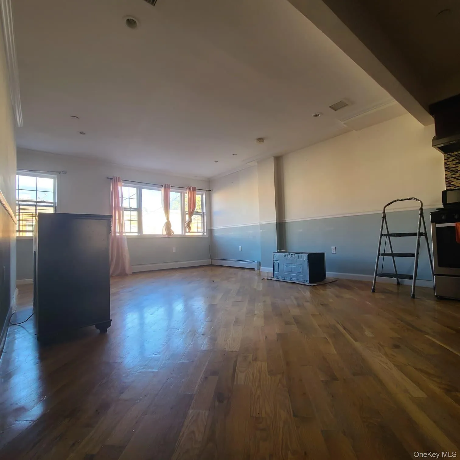 10442 164th Street, New York, NY, 3 Bedrooms Bedrooms, 9 Rooms Rooms,3 BathroomsBathrooms,Residential Lease,For Rent,164th,0,977414 10442 164th Street, New York, NY, 3 Bedrooms Bedrooms, 9 Rooms Rooms,3 BathroomsBathrooms,Residential Lease,For Rent,164th,0,977414