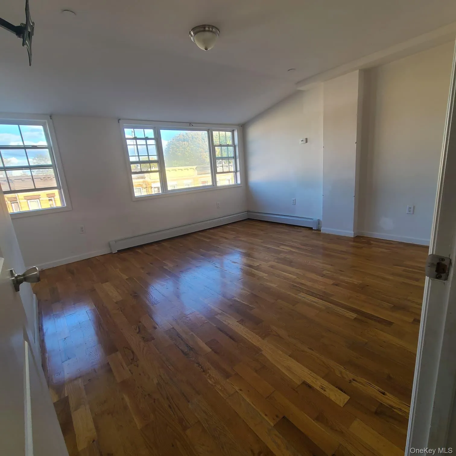 10442 164th Street, New York, NY, 3 Bedrooms Bedrooms, 9 Rooms Rooms,3 BathroomsBathrooms,Residential Lease,For Rent,164th,0,977414 10442 164th Street, New York, NY, 3 Bedrooms Bedrooms, 9 Rooms Rooms,3 BathroomsBathrooms,Residential Lease,For Rent,164th,0,977414