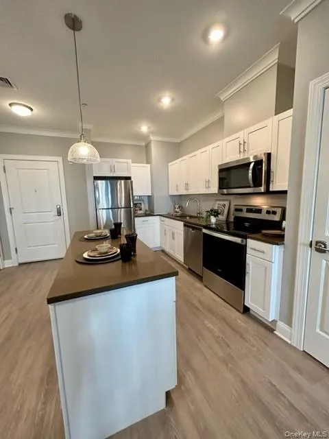 75 Hoffman Avenue, Babylon, NY, 2 Bedrooms Bedrooms, 5 Rooms Rooms,2 BathroomsBathrooms,Residential Lease,For Rent,Hoffman,0,977429 75 Hoffman Avenue, Babylon, NY, 2 Bedrooms Bedrooms, 5 Rooms Rooms,2 BathroomsBathrooms,Residential Lease,For Rent,Hoffman,0,977429