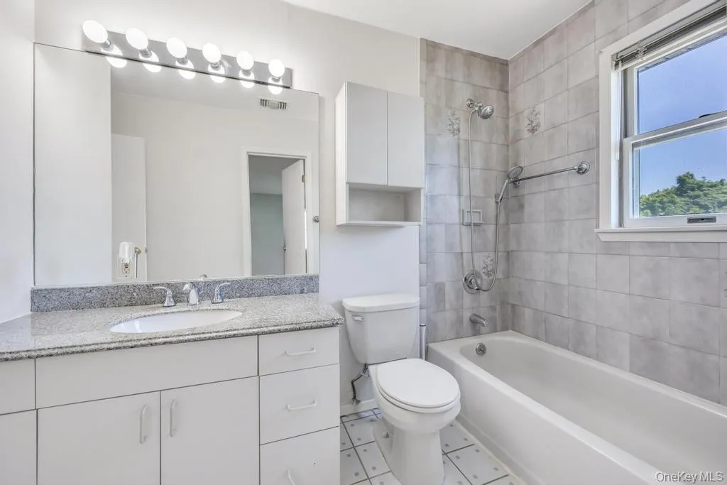 1840 Maurice Avenue, Hempstead, NY, 5 Bedrooms Bedrooms, 10 Rooms Rooms,2 BathroomsBathrooms,Residential,For Rent,Maurice,0,977434 1840 Maurice Avenue, Hempstead, NY, 5 Bedrooms Bedrooms, 10 Rooms Rooms,2 BathroomsBathrooms,Residential,For Rent,Maurice,0,977434