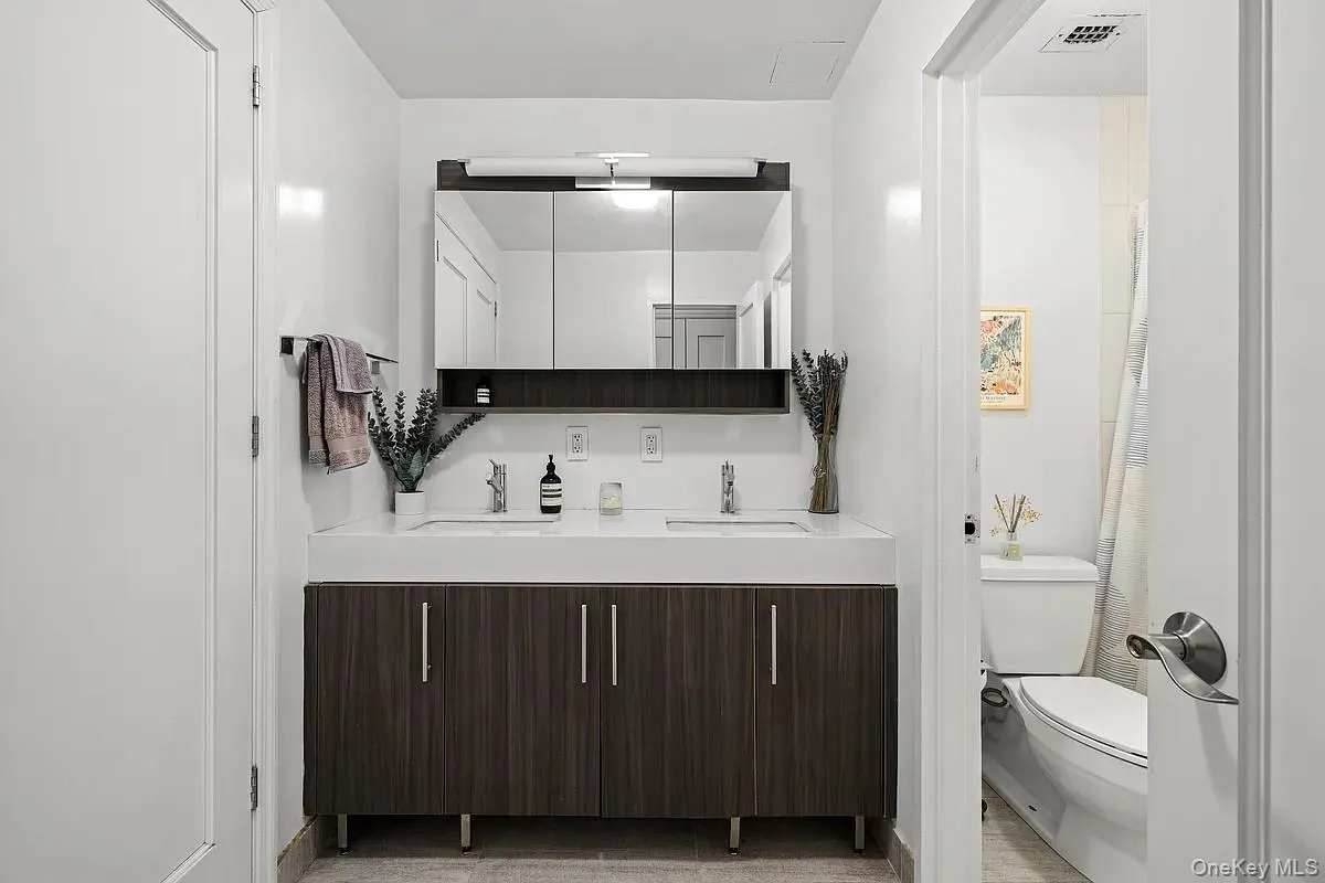 310 46th Street, New York, NY, 1 Bedroom Bedrooms, 3 Rooms Rooms,1 BathroomBathrooms,Residential,For Rent,46th,0,977459 310 46th Street, New York, NY, 1 Bedroom Bedrooms, 3 Rooms Rooms,1 BathroomBathrooms,Residential,For Rent,46th,0,977459