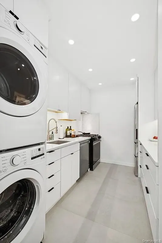 319 105th Street, New York, NY, 2 Bedrooms Bedrooms, 5 Rooms Rooms,1 BathroomBathrooms,Residential,For Rent,105th,0,977466 319 105th Street, New York, NY, 2 Bedrooms Bedrooms, 5 Rooms Rooms,1 BathroomBathrooms,Residential,For Rent,105th,0,977466