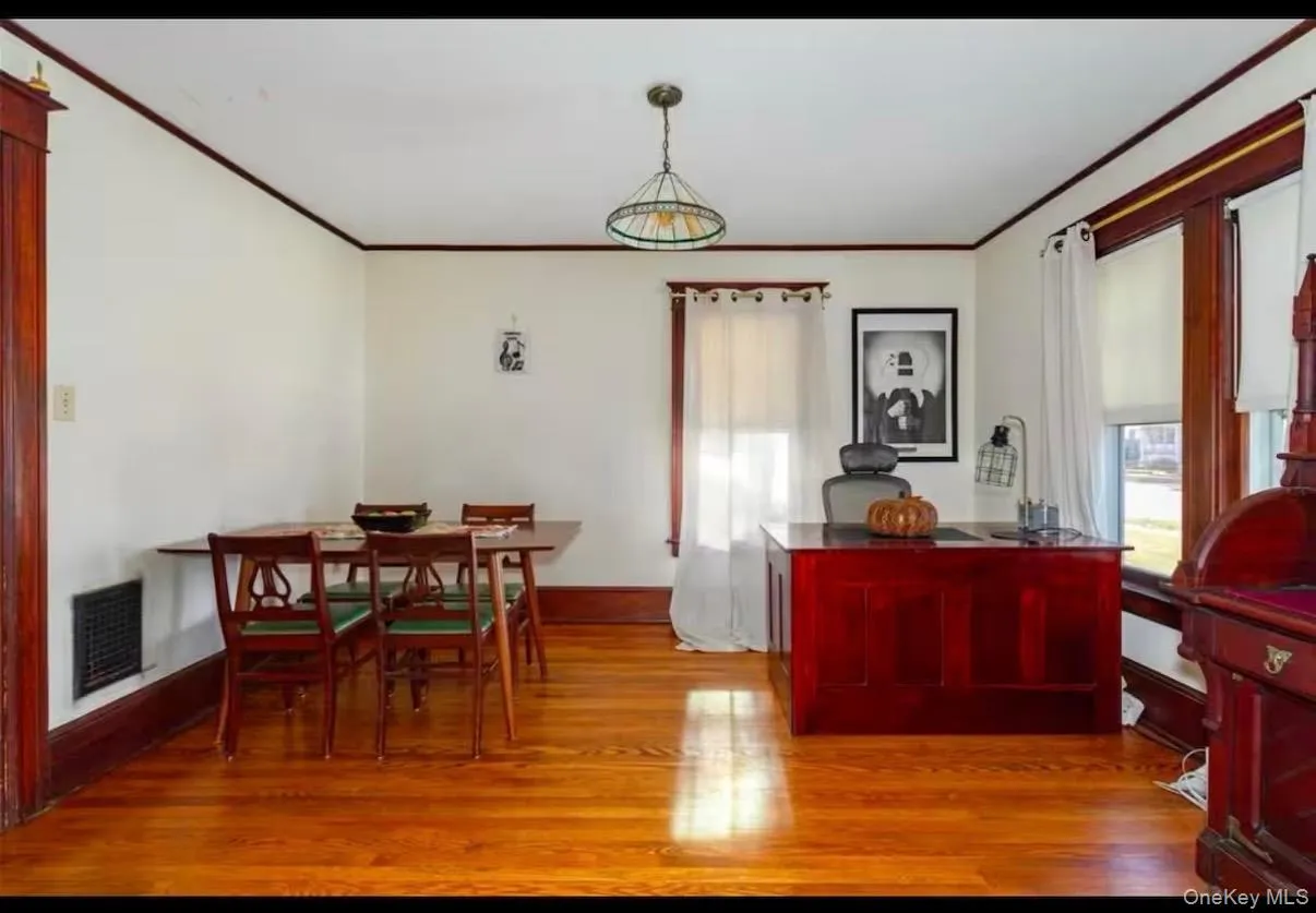 10 Oakwood Boulevard, Poughkeepsie, NY, 3 Bedrooms Bedrooms, 7 Rooms Rooms,2 BathroomsBathrooms,Residential,For Rent,Oakwood,0,977482 10 Oakwood Boulevard, Poughkeepsie, NY, 3 Bedrooms Bedrooms, 7 Rooms Rooms,2 BathroomsBathrooms,Residential,For Rent,Oakwood,0,977482