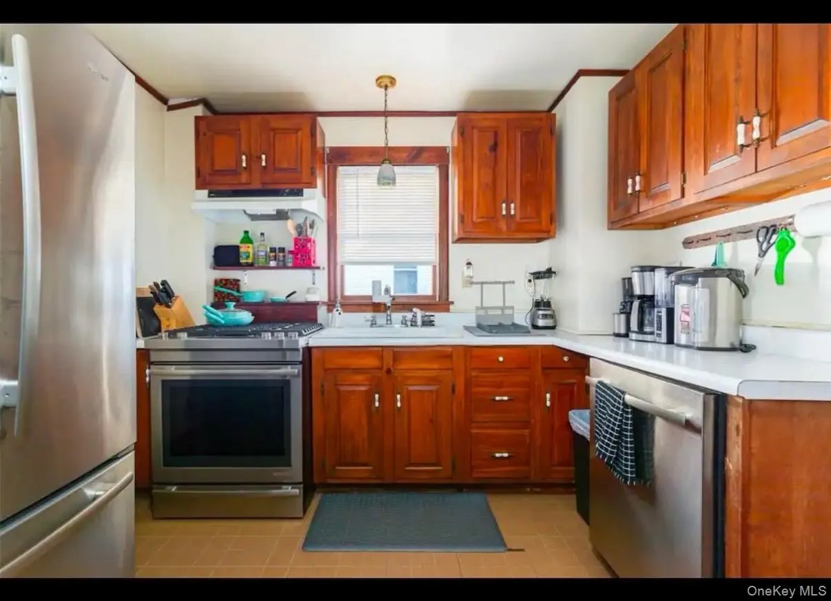 10 Oakwood Boulevard, Poughkeepsie, NY, 3 Bedrooms Bedrooms, 7 Rooms Rooms,2 BathroomsBathrooms,Residential,For Rent,Oakwood,0,977482 10 Oakwood Boulevard, Poughkeepsie, NY, 3 Bedrooms Bedrooms, 7 Rooms Rooms,2 BathroomsBathrooms,Residential,For Rent,Oakwood,0,977482