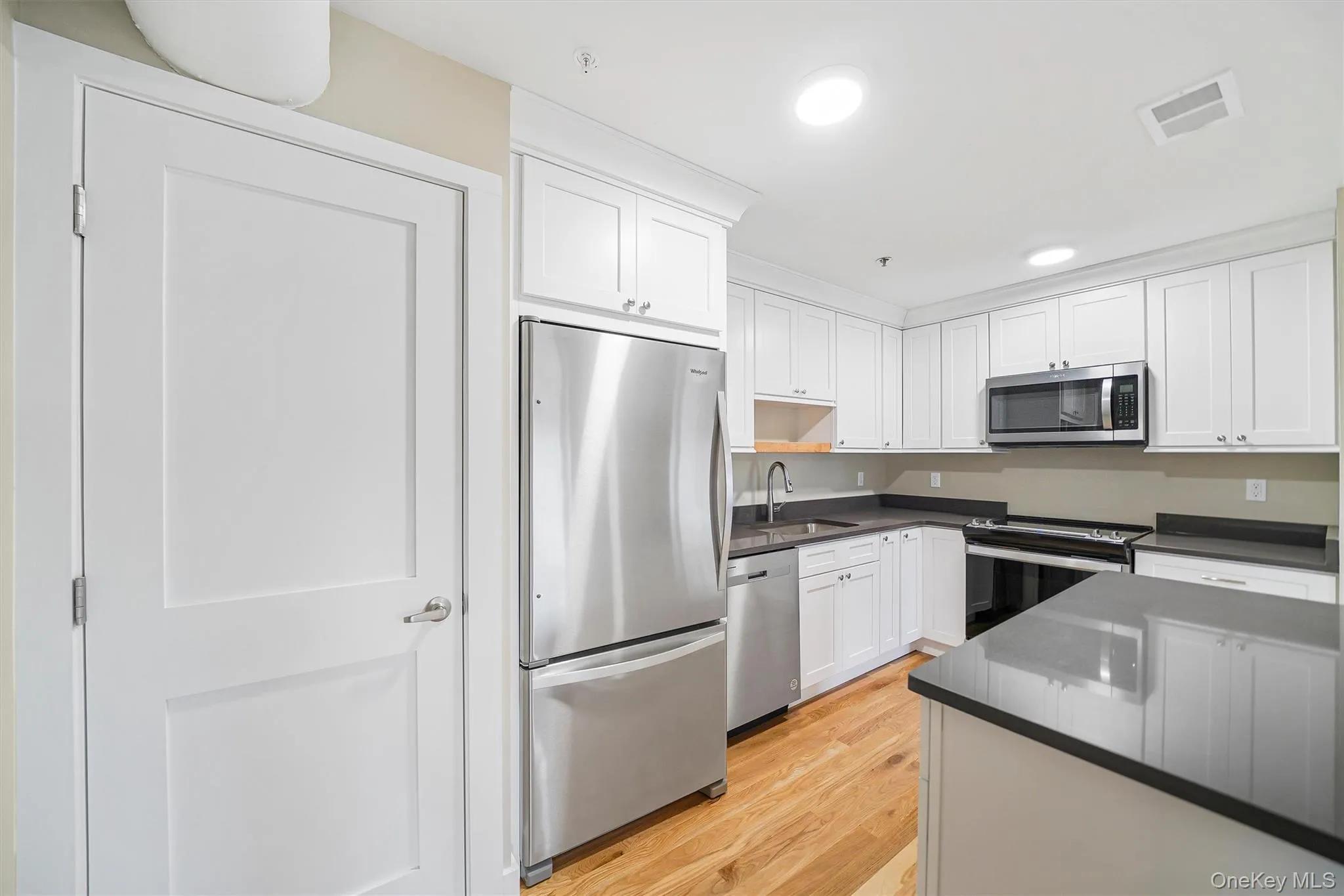 20 Walker Street, Goshen, NY, 1 Bedroom Bedrooms, 3 Rooms Rooms,1 BathroomBathrooms,Residential Lease,For Rent,Walker,0,977538 20 Walker Street, Goshen, NY, 1 Bedroom Bedrooms, 3 Rooms Rooms,1 BathroomBathrooms,Residential Lease,For Rent,Walker,0,977538