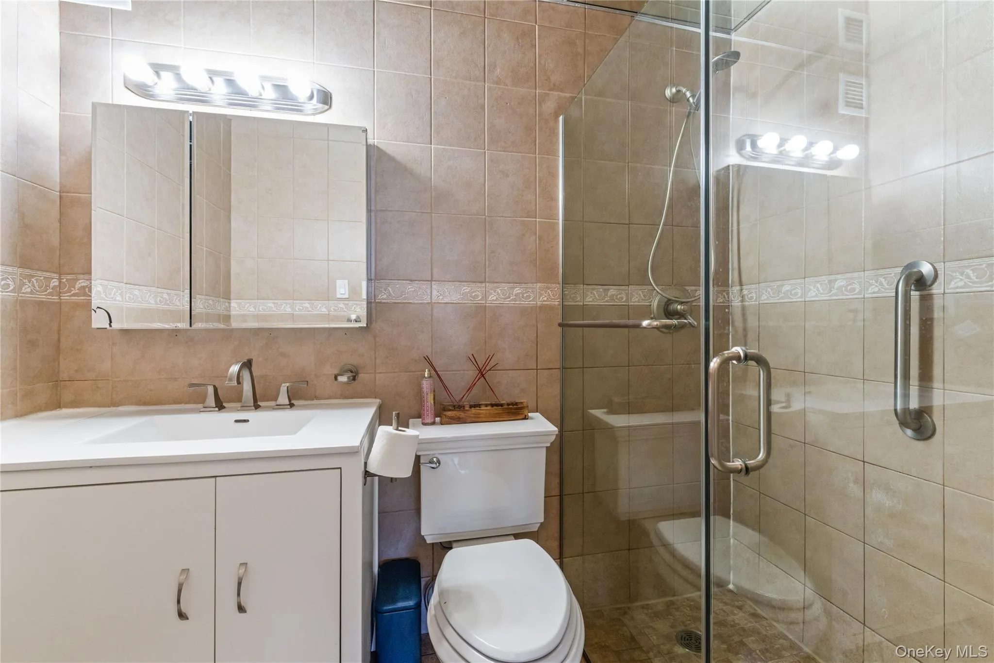 2 Bay Club Drive, New York, NY, 2 Bedrooms Bedrooms, 5 Rooms Rooms,2 BathroomsBathrooms,Residential,For Rent,Bay Club,0,977544 2 Bay Club Drive, New York, NY, 2 Bedrooms Bedrooms, 5 Rooms Rooms,2 BathroomsBathrooms,Residential,For Rent,Bay Club,0,977544