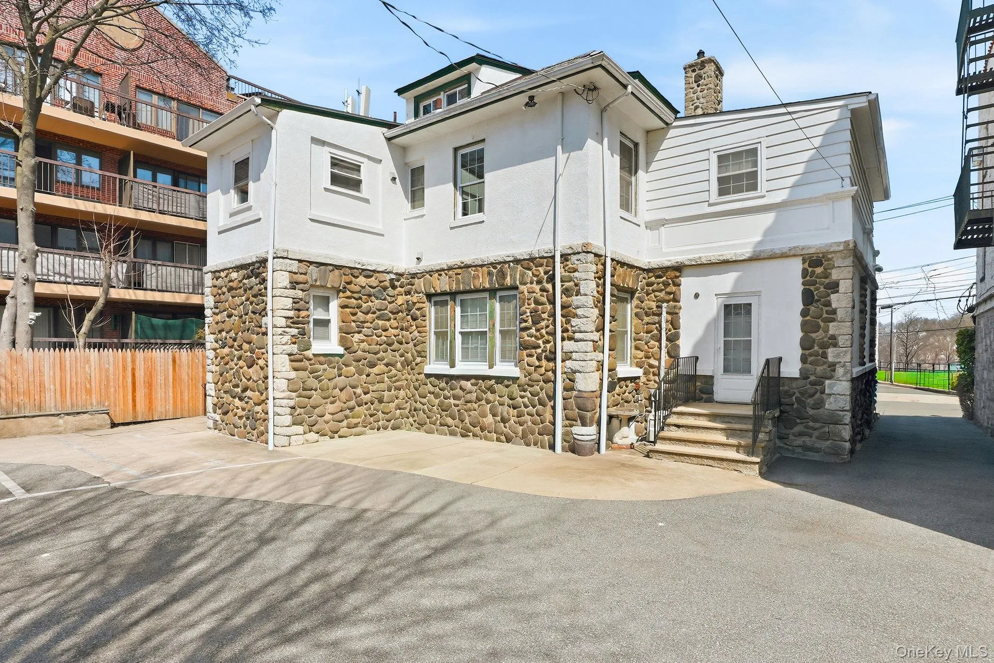 109 Hillside Place, Eastchester, NY, 3 Bedrooms Bedrooms, 8 Rooms Rooms,2 BathroomsBathrooms,Residential Lease,For Rent,Hillside,0,977558 109 Hillside Place, Eastchester, NY, 3 Bedrooms Bedrooms, 8 Rooms Rooms,2 BathroomsBathrooms,Residential Lease,For Rent,Hillside,0,977558