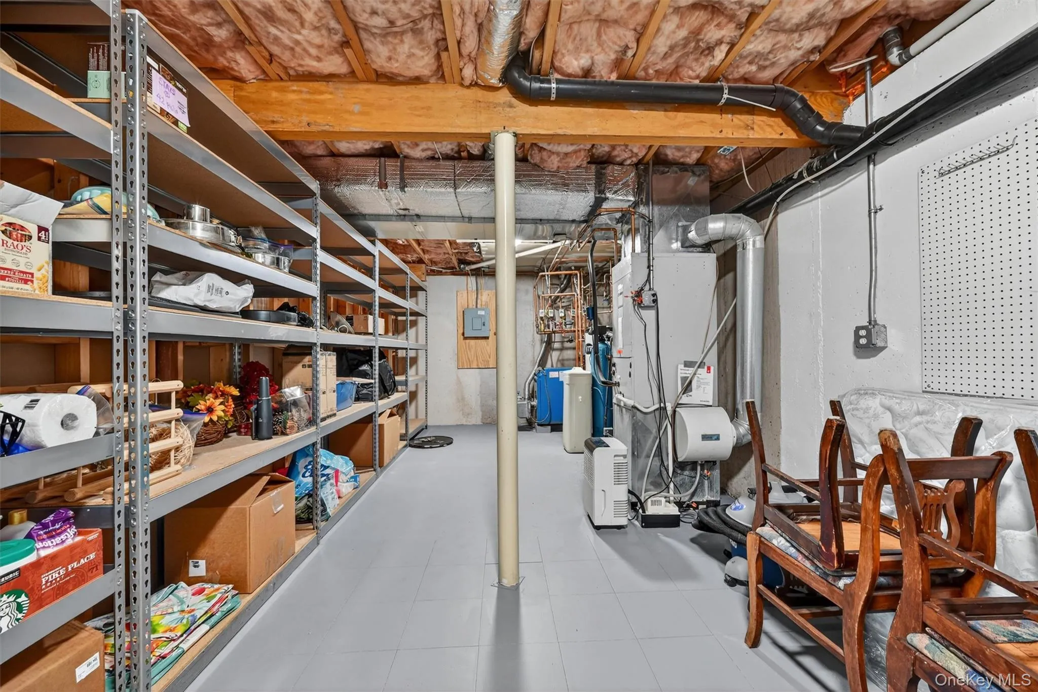 All utilities and lots of storage All utilities and lots of storage