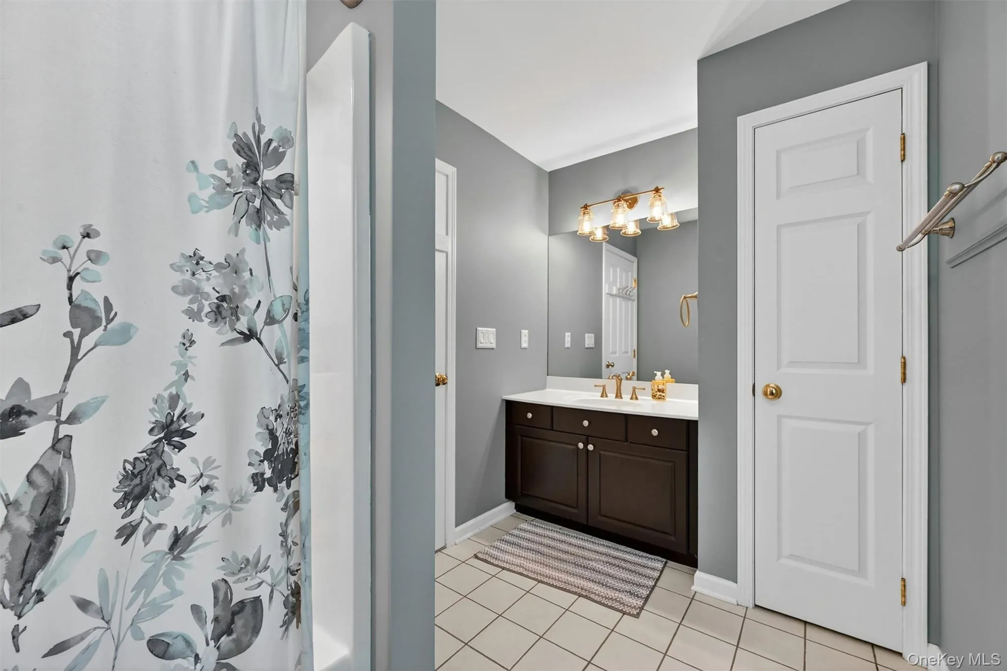 2nd floor full bathroom 2nd floor full bathroom