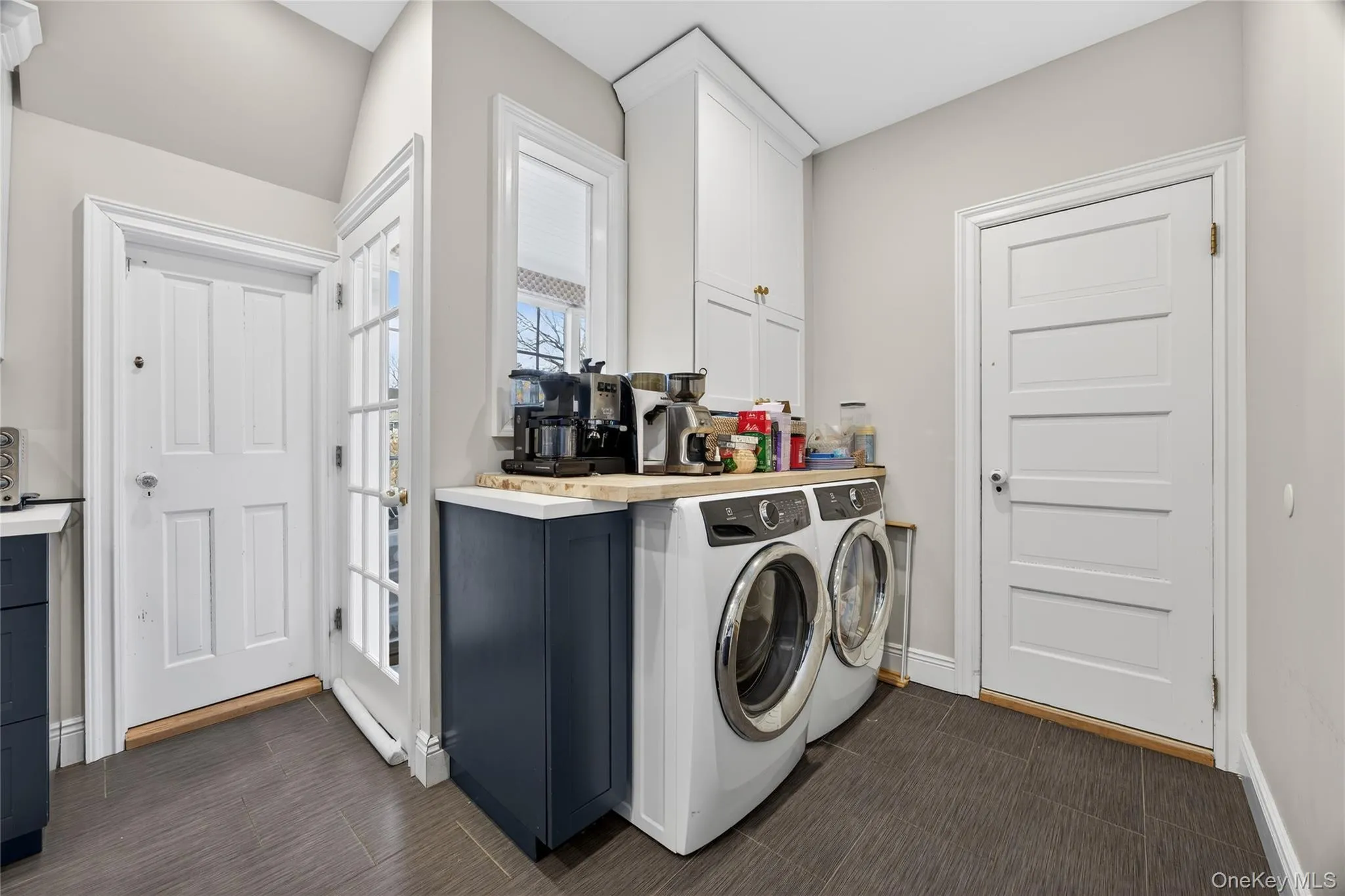 121 Morris Avenue, Hempstead, NY, 4 Bedrooms Bedrooms, 9 Rooms Rooms,2 BathroomsBathrooms,Residential Lease,For Rent,Morris,0,977568 121 Morris Avenue, Hempstead, NY, 4 Bedrooms Bedrooms, 9 Rooms Rooms,2 BathroomsBathrooms,Residential Lease,For Rent,Morris,0,977568