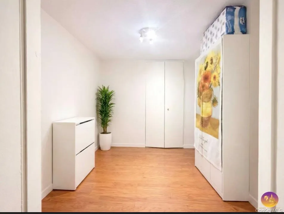 11817 Union Turnpike, New York, NY, 3 Rooms Rooms,1 BathroomBathrooms,Residential,For Rent,Union,0,977596 11817 Union Turnpike, New York, NY, 3 Rooms Rooms,1 BathroomBathrooms,Residential,For Rent,Union,0,977596