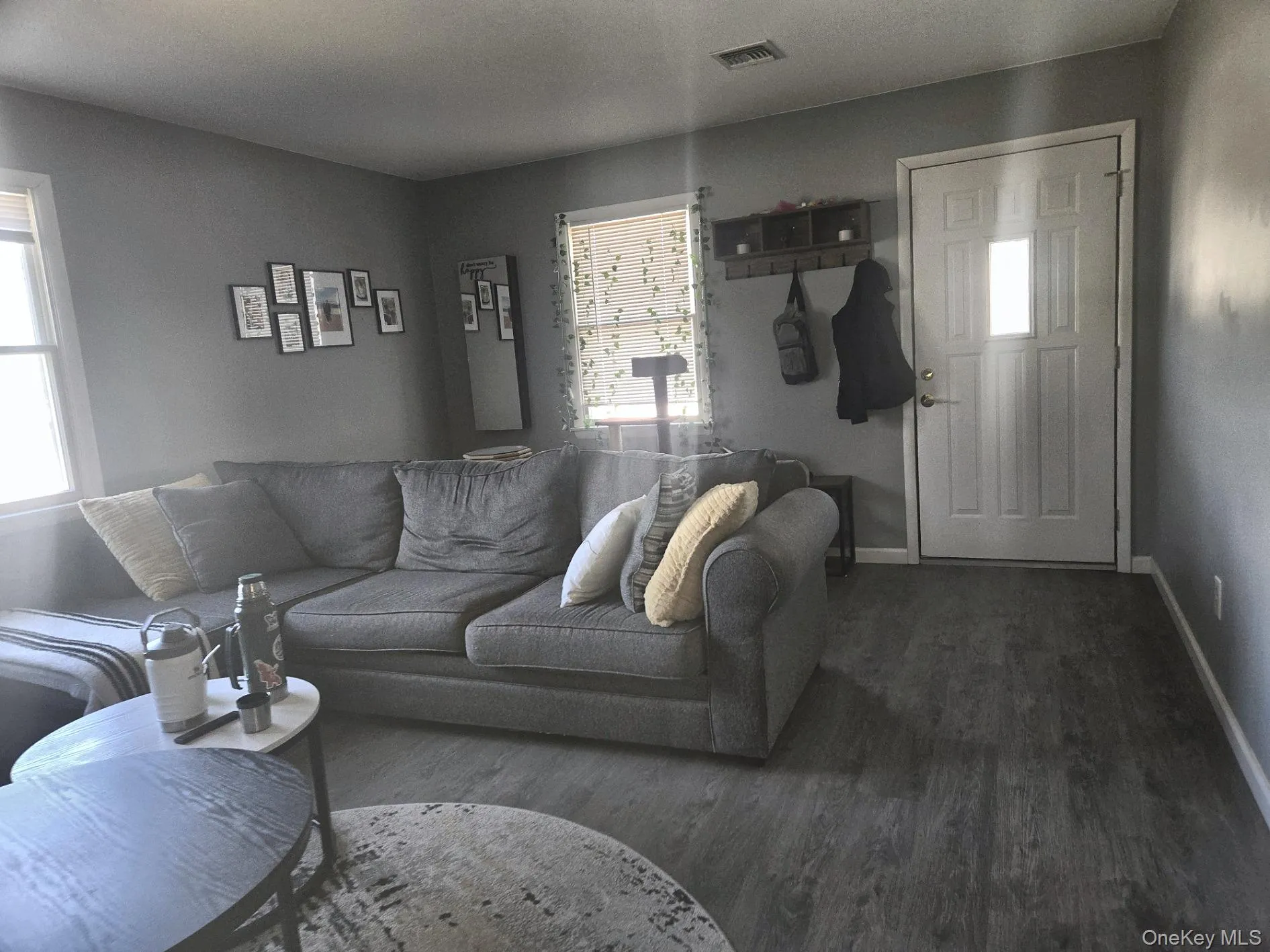 21 Wyant Avenue, Islip, NY, 1 Bedroom Bedrooms, 4 Rooms Rooms,1 BathroomBathrooms,Residential Lease,For Rent,Wyant,0,977597 21 Wyant Avenue, Islip, NY, 1 Bedroom Bedrooms, 4 Rooms Rooms,1 BathroomBathrooms,Residential Lease,For Rent,Wyant,0,977597