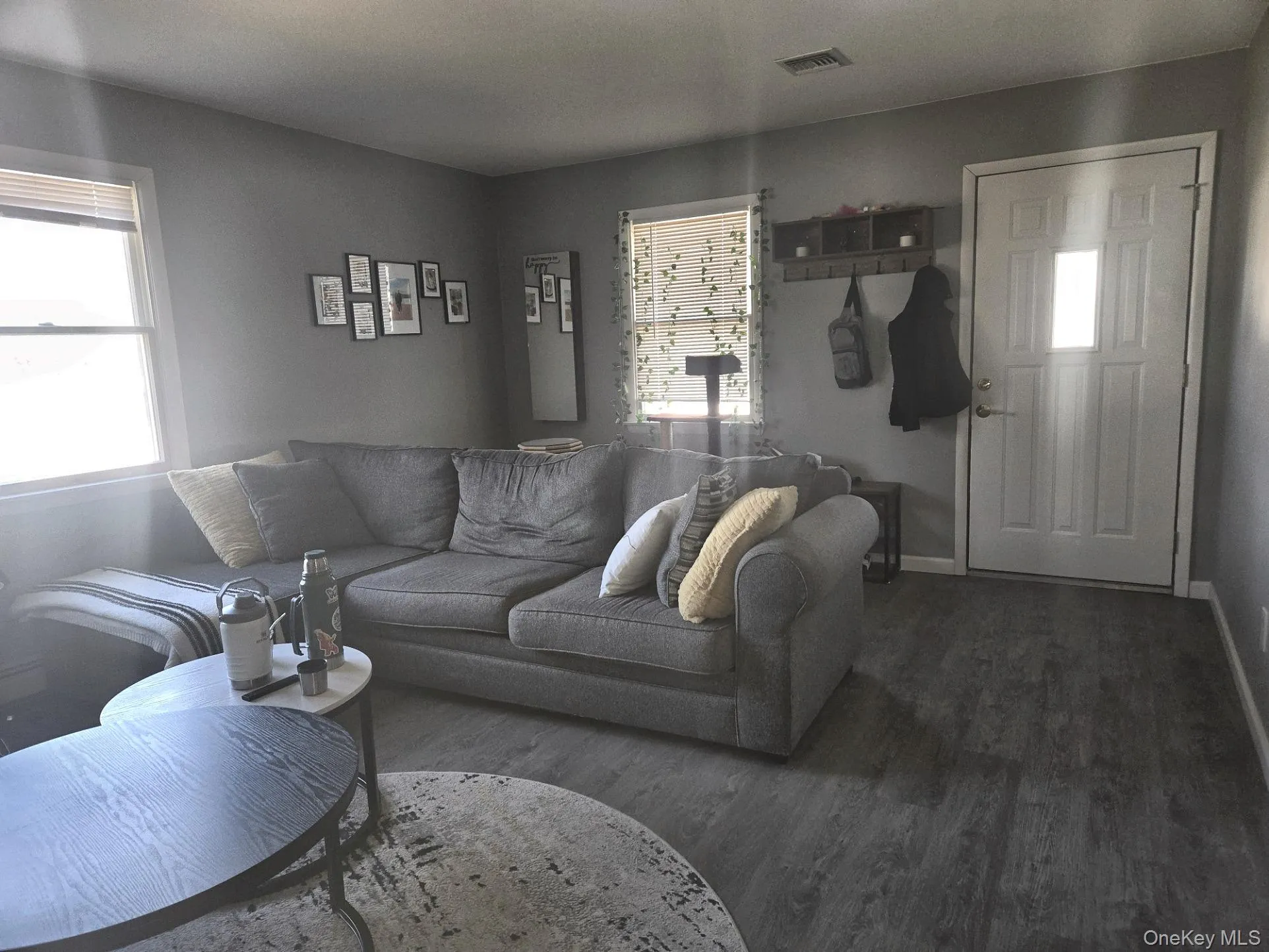 21 Wyant Avenue, Islip, NY, 1 Bedroom Bedrooms, 4 Rooms Rooms,1 BathroomBathrooms,Residential Lease,For Rent,Wyant,0,977597 21 Wyant Avenue, Islip, NY, 1 Bedroom Bedrooms, 4 Rooms Rooms,1 BathroomBathrooms,Residential Lease,For Rent,Wyant,0,977597