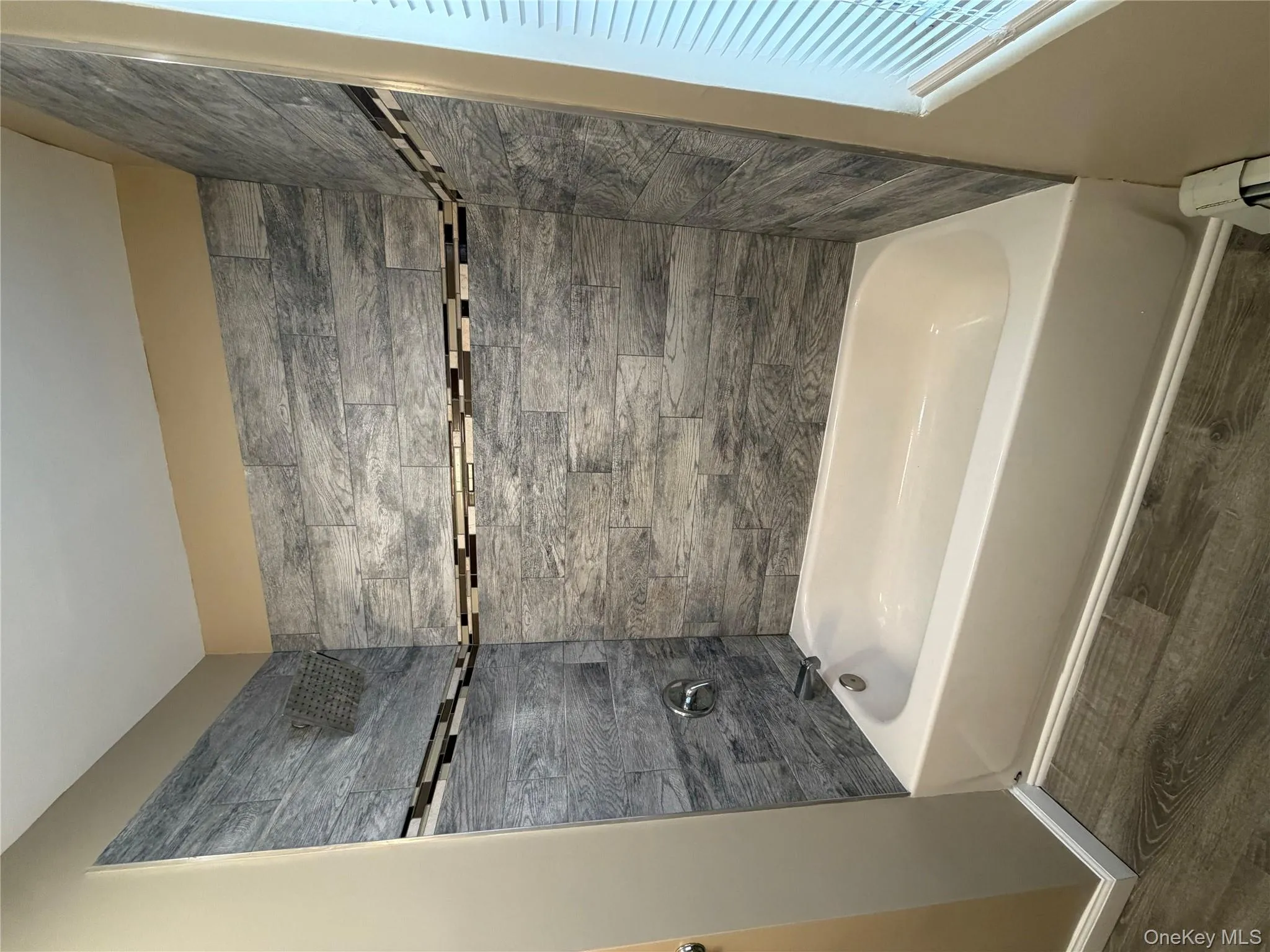 79 Brook Street, Islip, NY, 3 Bedrooms Bedrooms, 6 Rooms Rooms,1 BathroomBathrooms,Residential Lease,For Rent,Brook,0,977617 79 Brook Street, Islip, NY, 3 Bedrooms Bedrooms, 6 Rooms Rooms,1 BathroomBathrooms,Residential Lease,For Rent,Brook,0,977617