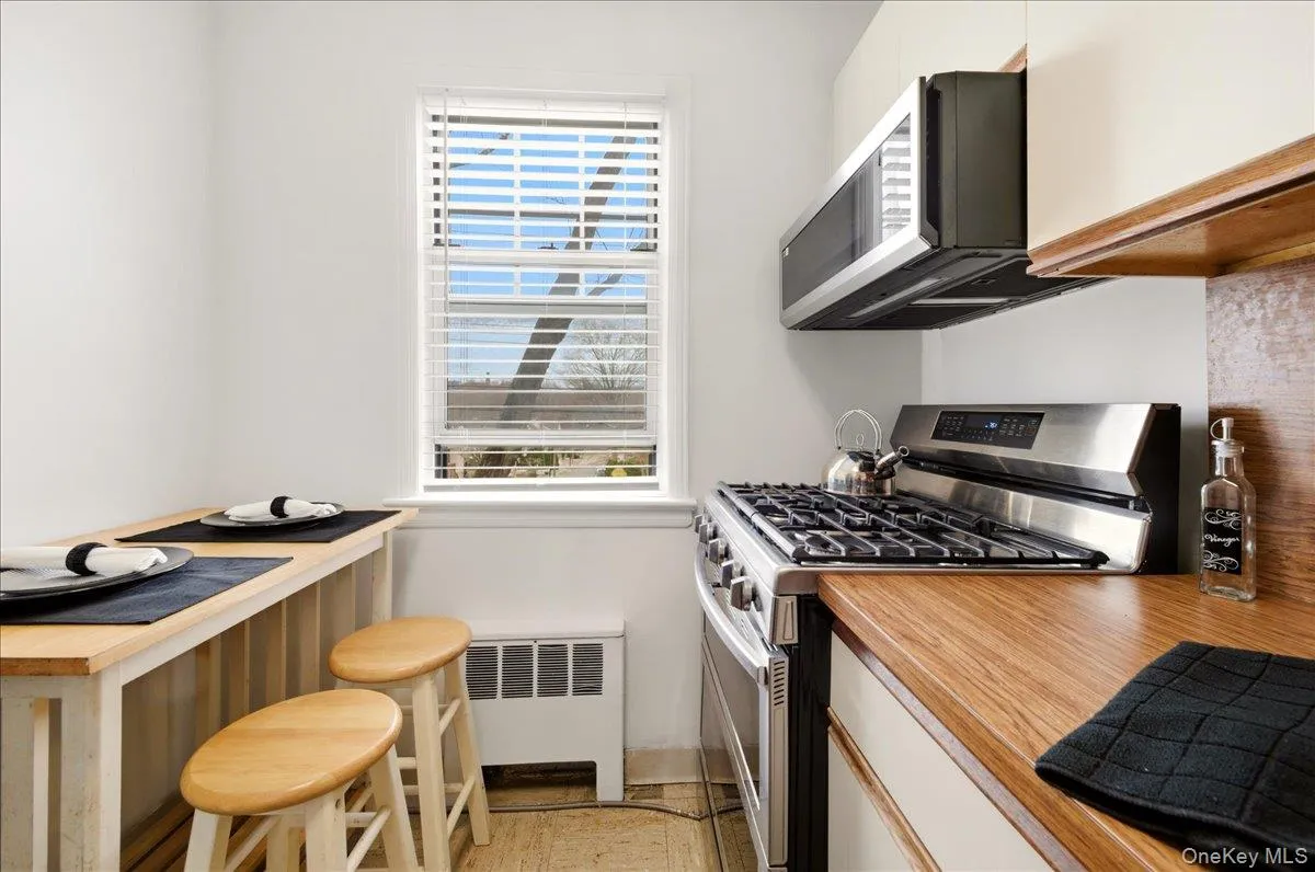 126 Underhill Avenue, Harrison, NY, 1 Bedroom Bedrooms, 3 Rooms Rooms,1 BathroomBathrooms,Residential,For Rent,Underhill,0,977620 126 Underhill Avenue, Harrison, NY, 1 Bedroom Bedrooms, 3 Rooms Rooms,1 BathroomBathrooms,Residential,For Rent,Underhill,0,977620