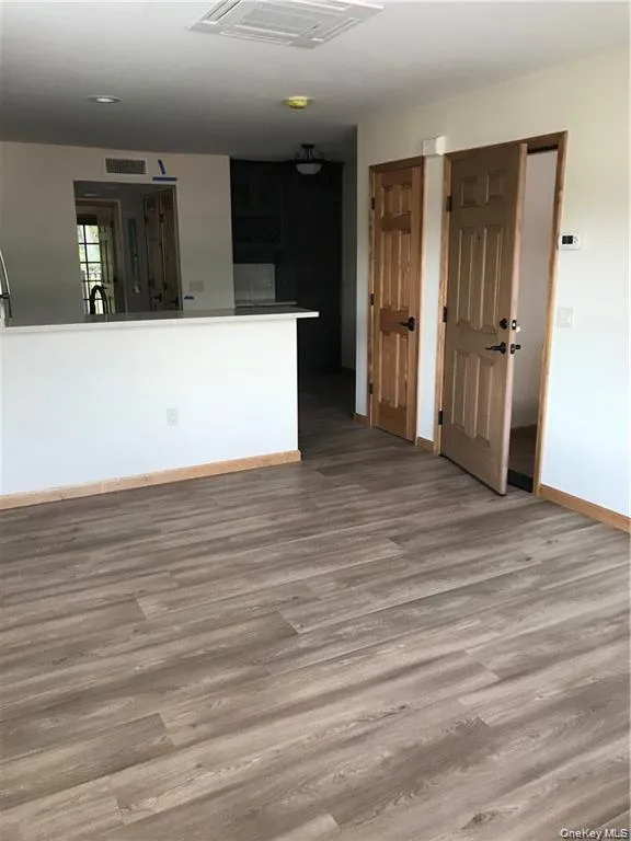 33 Route 17, Tuxedo, NY, 1 Bedroom Bedrooms, 4 Rooms Rooms,1 BathroomBathrooms,Residential Lease,For Rent,Route 17,0,977657 33 Route 17, Tuxedo, NY, 1 Bedroom Bedrooms, 4 Rooms Rooms,1 BathroomBathrooms,Residential Lease,For Rent,Route 17,0,977657