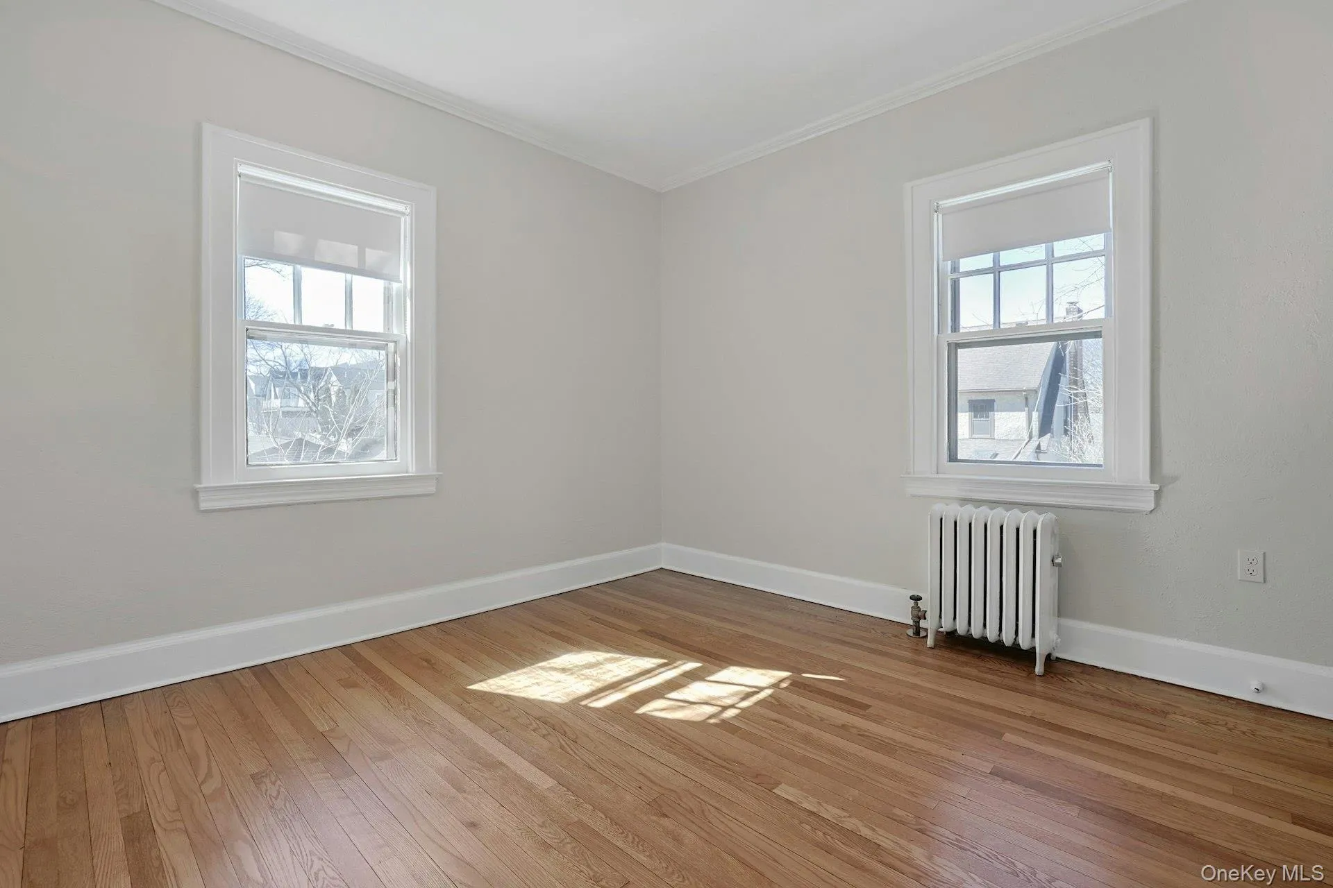 10 Robins Road, New Rochelle, NY, 3 Bedrooms Bedrooms, 8 Rooms Rooms,1 BathroomBathrooms,Residential Lease,For Rent,Robins,0,977659 10 Robins Road, New Rochelle, NY, 3 Bedrooms Bedrooms, 8 Rooms Rooms,1 BathroomBathrooms,Residential Lease,For Rent,Robins,0,977659