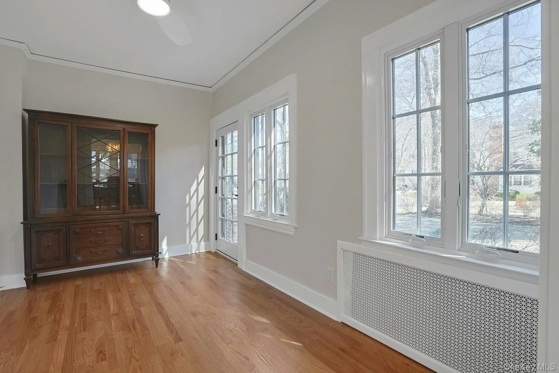 10 Robins Road, New Rochelle, NY, 3 Bedrooms Bedrooms, 8 Rooms Rooms,1 BathroomBathrooms,Residential Lease,For Rent,Robins,0,977659 10 Robins Road, New Rochelle, NY, 3 Bedrooms Bedrooms, 8 Rooms Rooms,1 BathroomBathrooms,Residential Lease,For Rent,Robins,0,977659