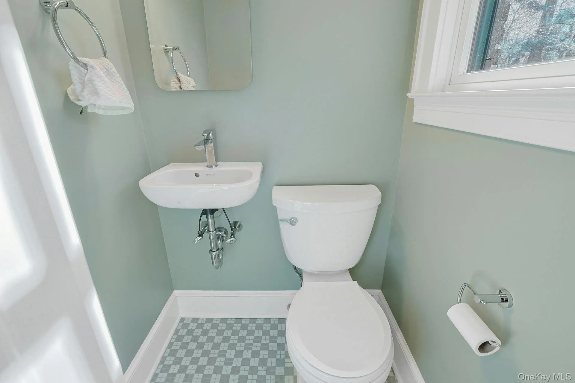 10 Robins Road, New Rochelle, NY, 3 Bedrooms Bedrooms, 8 Rooms Rooms,1 BathroomBathrooms,Residential Lease,For Rent,Robins,0,977659 10 Robins Road, New Rochelle, NY, 3 Bedrooms Bedrooms, 8 Rooms Rooms,1 BathroomBathrooms,Residential Lease,For Rent,Robins,0,977659