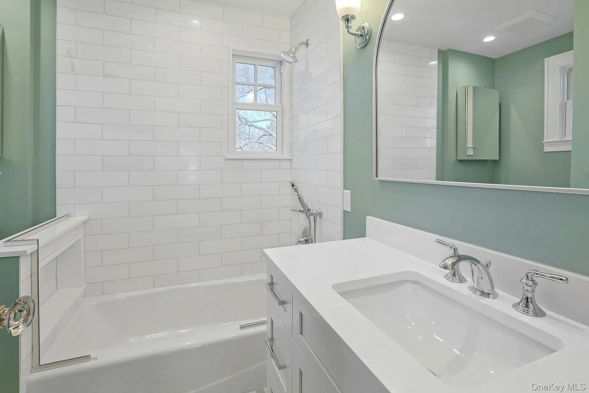 10 Robins Road, New Rochelle, NY, 3 Bedrooms Bedrooms, 8 Rooms Rooms,1 BathroomBathrooms,Residential Lease,For Rent,Robins,0,977659 10 Robins Road, New Rochelle, NY, 3 Bedrooms Bedrooms, 8 Rooms Rooms,1 BathroomBathrooms,Residential Lease,For Rent,Robins,0,977659