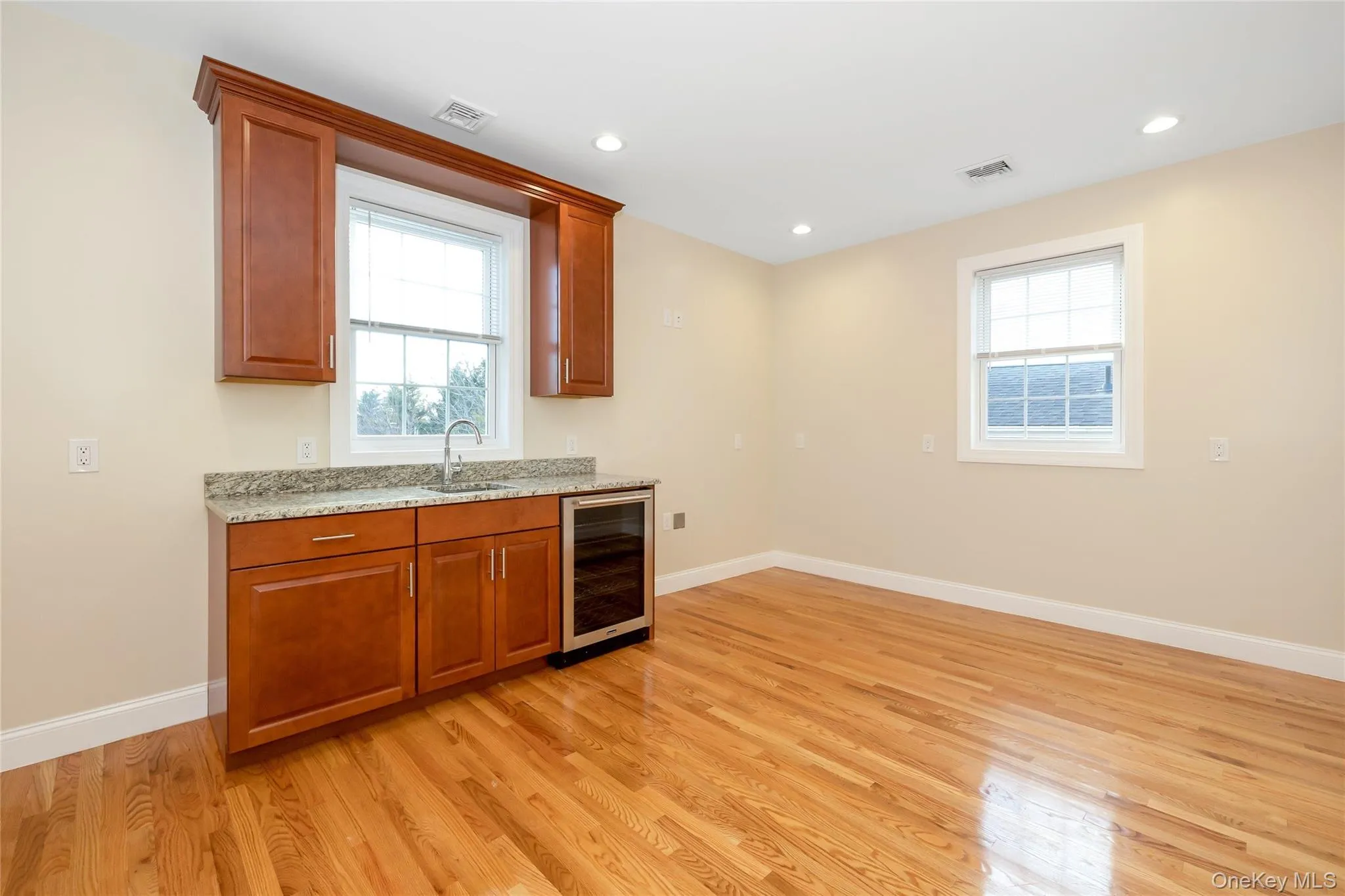 16 Grand Boulevard, Eastchester, NY, 5 Bedrooms Bedrooms, 12 Rooms Rooms,5 BathroomsBathrooms,Residential Lease,For Rent,Grand,0,977662 16 Grand Boulevard, Eastchester, NY, 5 Bedrooms Bedrooms, 12 Rooms Rooms,5 BathroomsBathrooms,Residential Lease,For Rent,Grand,0,977662