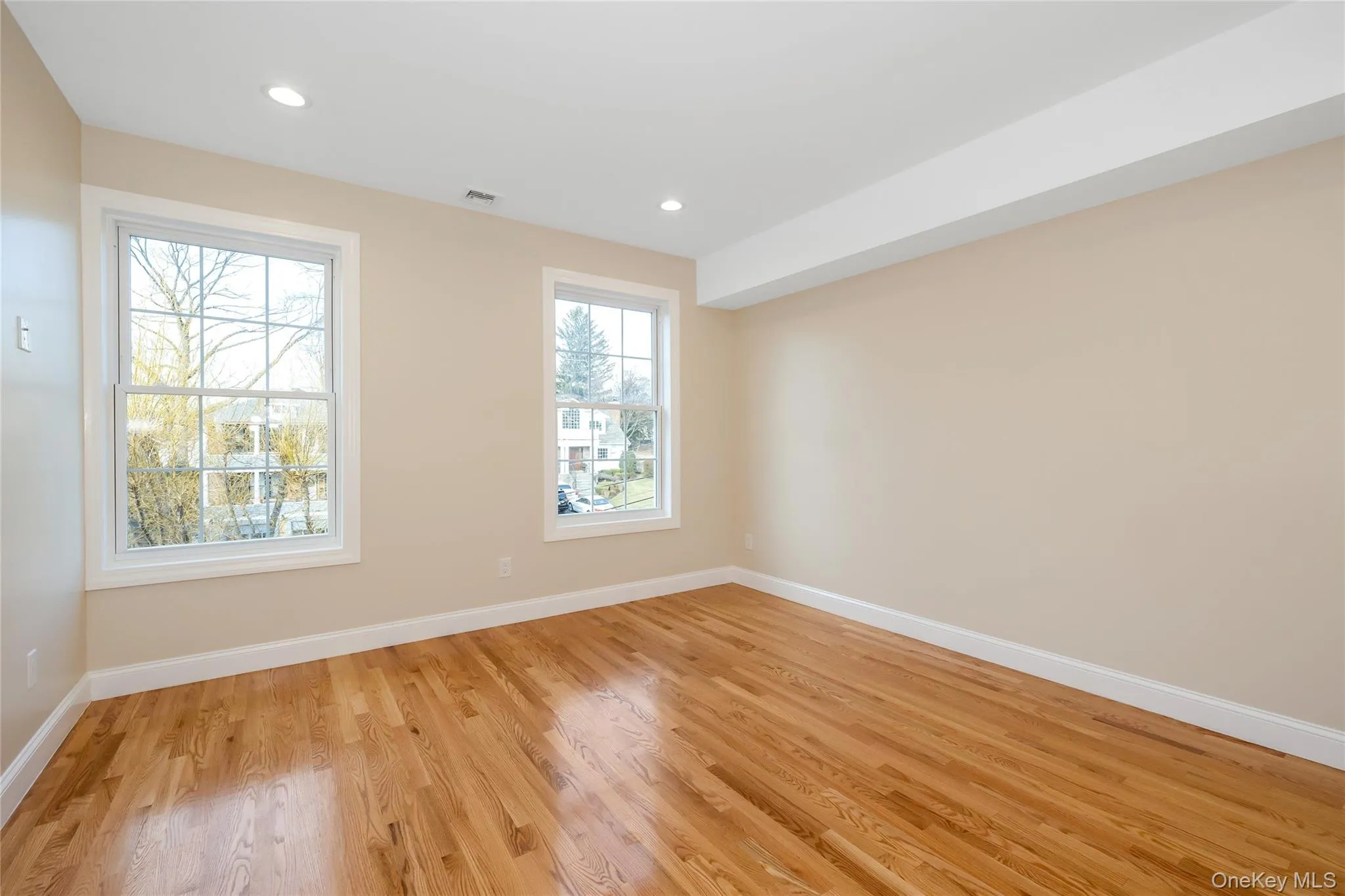 16 Grand Boulevard, Eastchester, NY, 5 Bedrooms Bedrooms, 12 Rooms Rooms,5 BathroomsBathrooms,Residential Lease,For Rent,Grand,0,977662 16 Grand Boulevard, Eastchester, NY, 5 Bedrooms Bedrooms, 12 Rooms Rooms,5 BathroomsBathrooms,Residential Lease,For Rent,Grand,0,977662