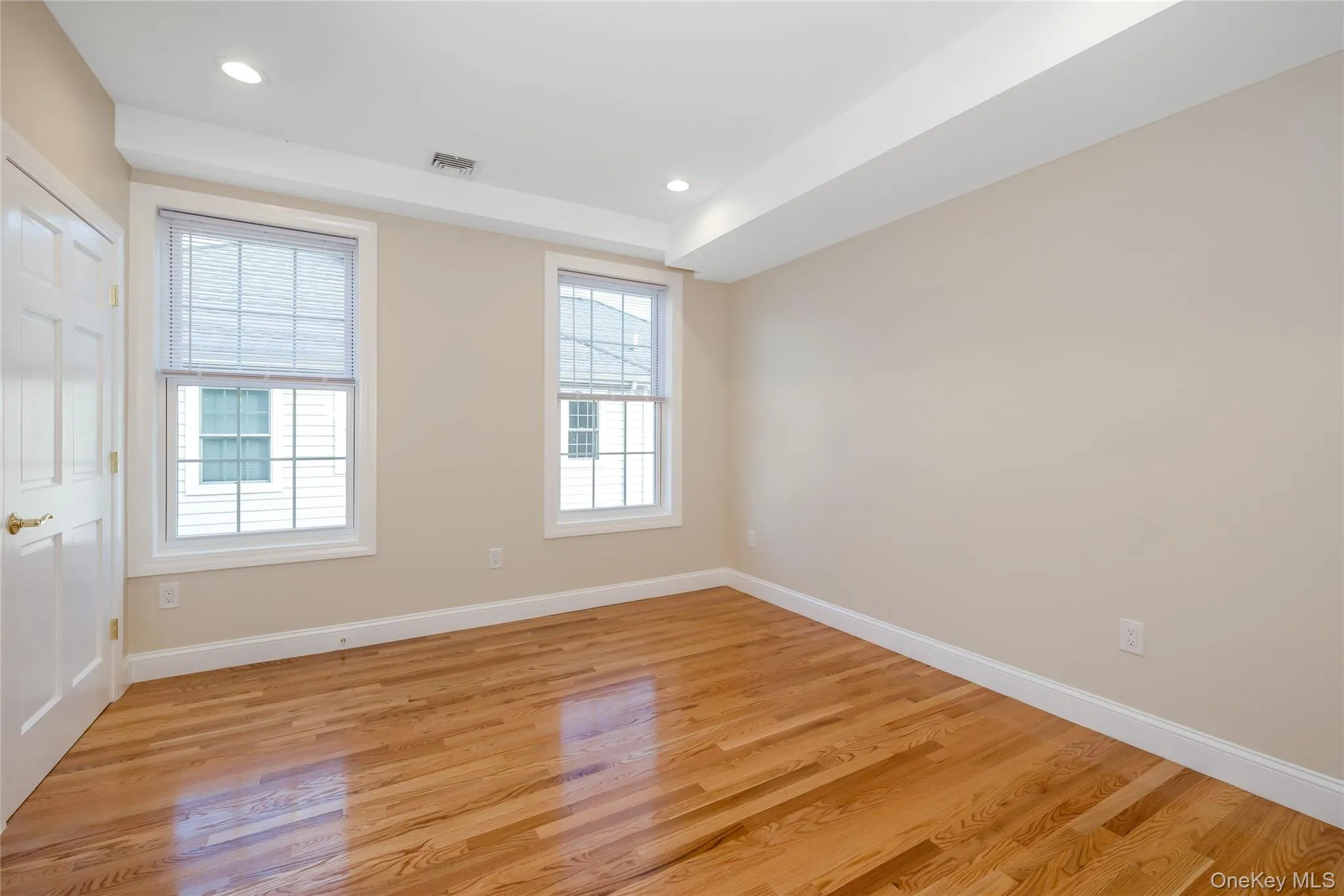 16 Grand Boulevard, Eastchester, NY, 5 Bedrooms Bedrooms, 12 Rooms Rooms,5 BathroomsBathrooms,Residential Lease,For Rent,Grand,0,977662 16 Grand Boulevard, Eastchester, NY, 5 Bedrooms Bedrooms, 12 Rooms Rooms,5 BathroomsBathrooms,Residential Lease,For Rent,Grand,0,977662