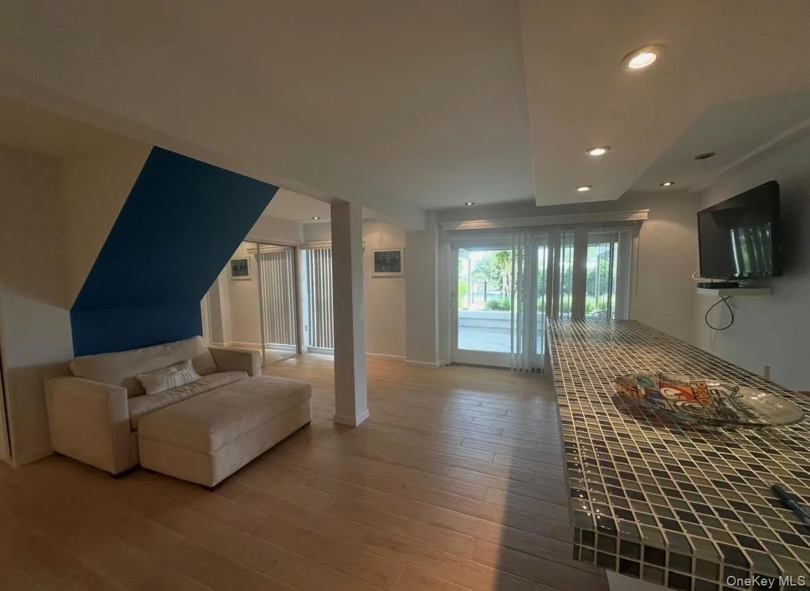 35 LIBRARY Avenue, Southampton, NY, 2 Bedrooms Bedrooms, 6 Rooms Rooms,3 BathroomsBathrooms,Residential,For Rent,LIBRARY,0,977679 35 LIBRARY Avenue, Southampton, NY, 2 Bedrooms Bedrooms, 6 Rooms Rooms,3 BathroomsBathrooms,Residential,For Rent,LIBRARY,0,977679