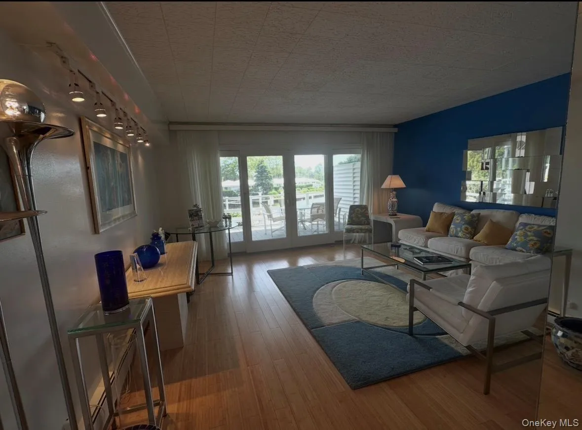 35 LIBRARY Avenue, Southampton, NY, 2 Bedrooms Bedrooms, 6 Rooms Rooms,3 BathroomsBathrooms,Residential,For Rent,LIBRARY,0,977679 35 LIBRARY Avenue, Southampton, NY, 2 Bedrooms Bedrooms, 6 Rooms Rooms,3 BathroomsBathrooms,Residential,For Rent,LIBRARY,0,977679