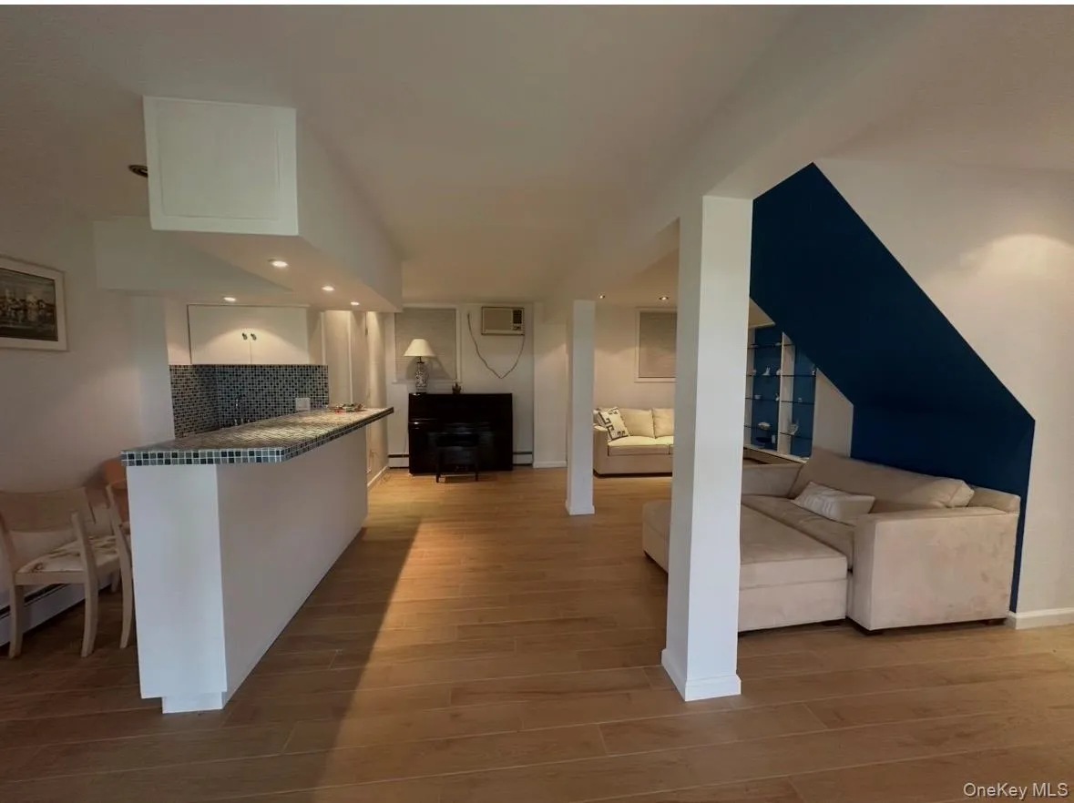 35 LIBRARY Avenue, Southampton, NY, 2 Bedrooms Bedrooms, 6 Rooms Rooms,3 BathroomsBathrooms,Residential,For Rent,LIBRARY,0,977679 35 LIBRARY Avenue, Southampton, NY, 2 Bedrooms Bedrooms, 6 Rooms Rooms,3 BathroomsBathrooms,Residential,For Rent,LIBRARY,0,977679
