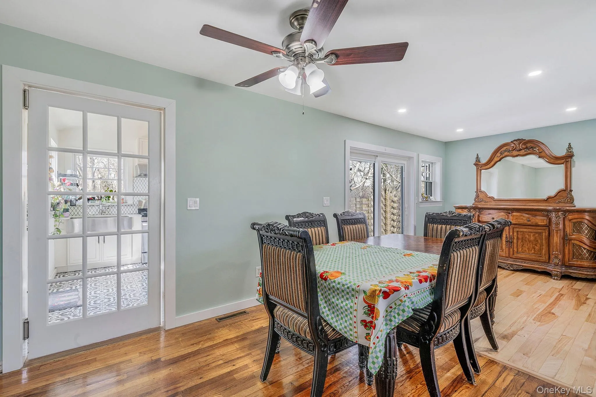 36595 County Road 48, Southold, NY, 4 Bedrooms Bedrooms, 10 Rooms Rooms,3 BathroomsBathrooms,Residential,For Rent,County Road 48,0,977695 36595 County Road 48, Southold, NY, 4 Bedrooms Bedrooms, 10 Rooms Rooms,3 BathroomsBathrooms,Residential,For Rent,County Road 48,0,977695