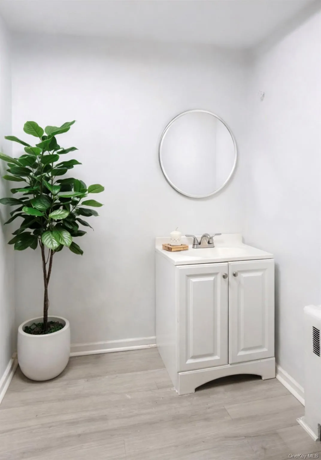 Private Sink/Vanity area Private Sink/Vanity area