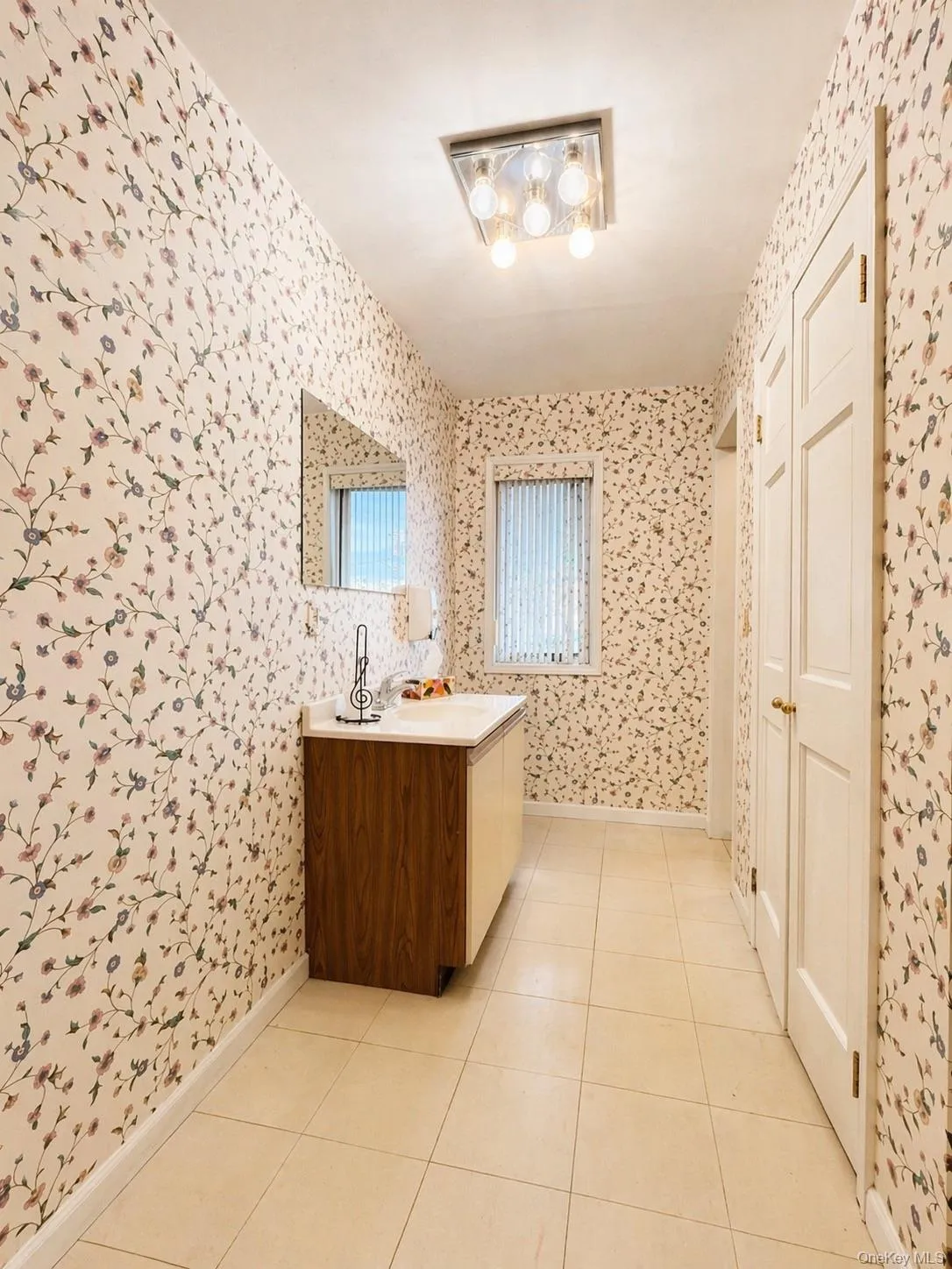 504 Broadway, Thompson, NY, 2 Bedrooms Bedrooms, 6 Rooms Rooms,1 BathroomBathrooms,Residential Lease,For Rent,Broadway,0,977712 504 Broadway, Thompson, NY, 2 Bedrooms Bedrooms, 6 Rooms Rooms,1 BathroomBathrooms,Residential Lease,For Rent,Broadway,0,977712