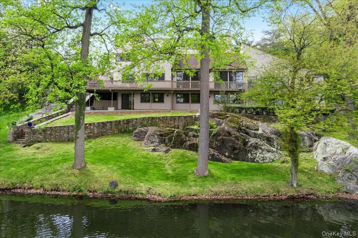 3 Lakeside Drive, Harrison, NY, 5 Bedrooms Bedrooms, 16 Rooms Rooms,4 BathroomsBathrooms,Residential,For Rent,Lakeside,0,977718 3 Lakeside Drive, Harrison, NY, 5 Bedrooms Bedrooms, 16 Rooms Rooms,4 BathroomsBathrooms,Residential,For Rent,Lakeside,0,977718