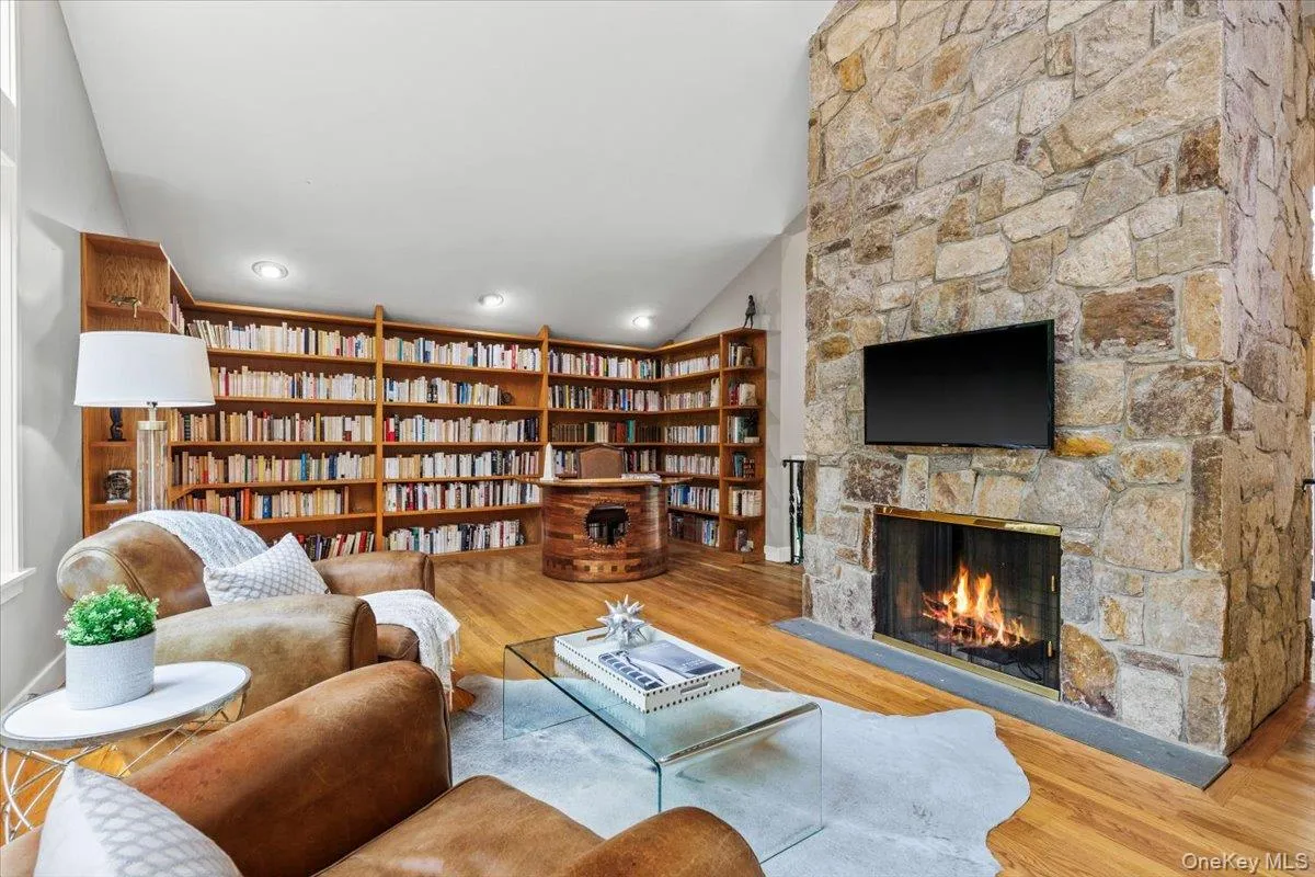 3 Lakeside Drive, Harrison, NY, 5 Bedrooms Bedrooms, 16 Rooms Rooms,4 BathroomsBathrooms,Residential,For Rent,Lakeside,0,977718 3 Lakeside Drive, Harrison, NY, 5 Bedrooms Bedrooms, 16 Rooms Rooms,4 BathroomsBathrooms,Residential,For Rent,Lakeside,0,977718