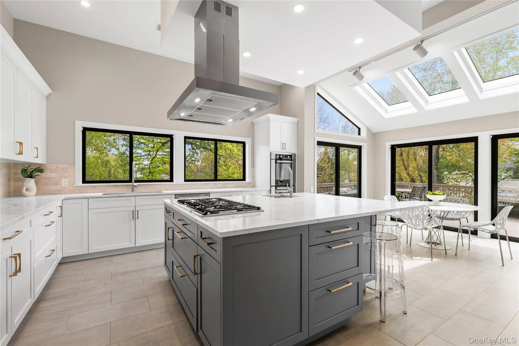 Brand New Chef's Kitchen Brand New Chef's Kitchen